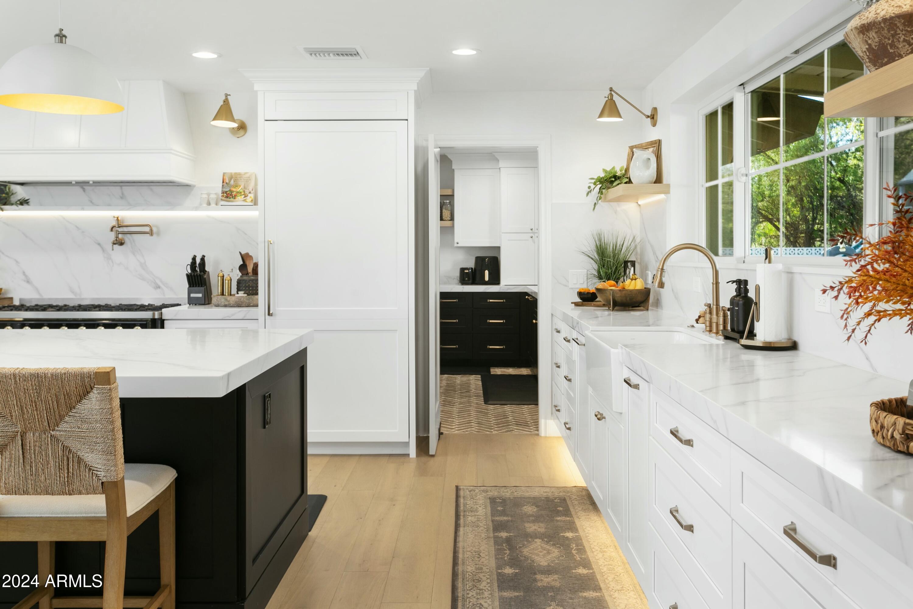 2246 E BETHANY HOME Road