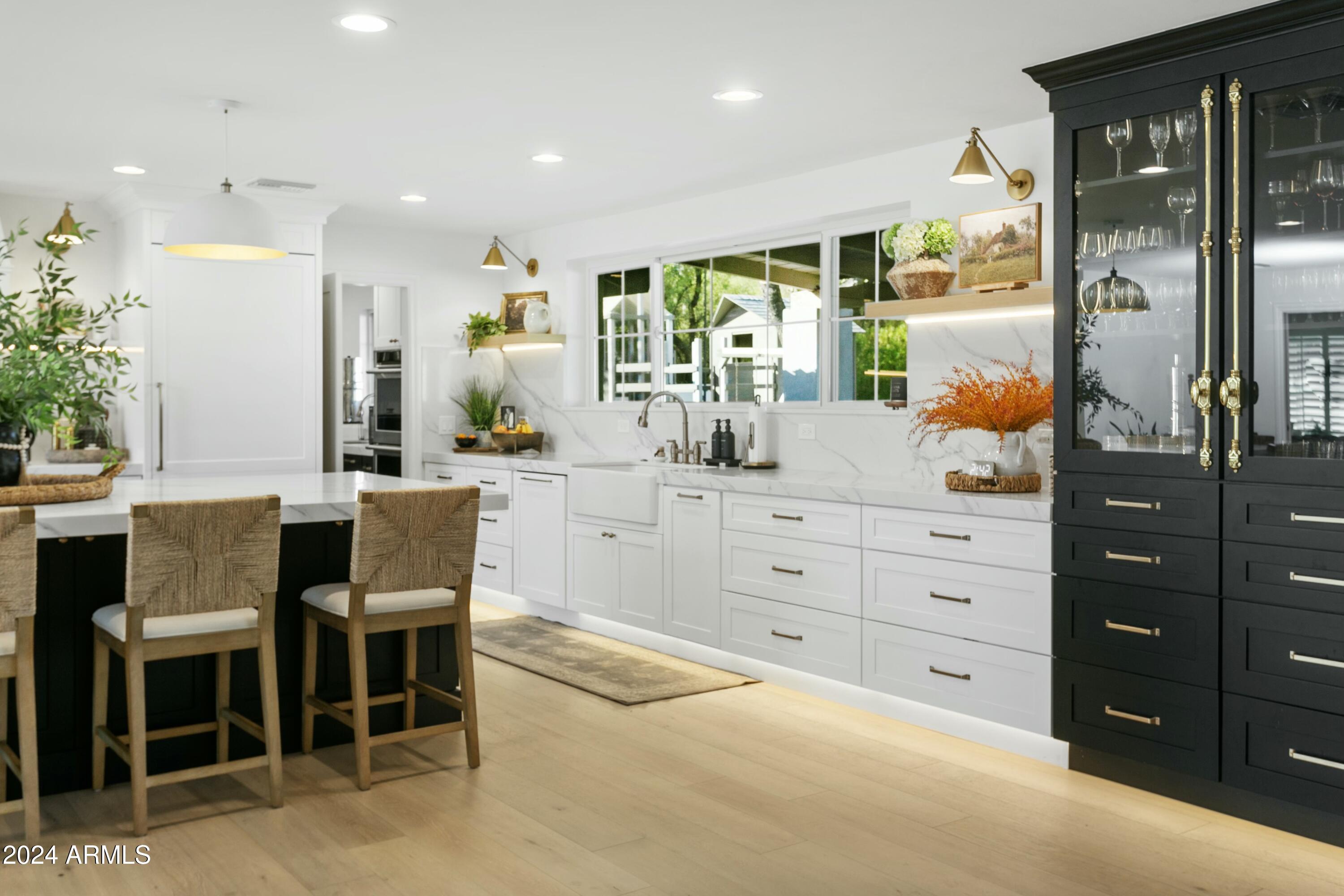 2246 E BETHANY HOME Road