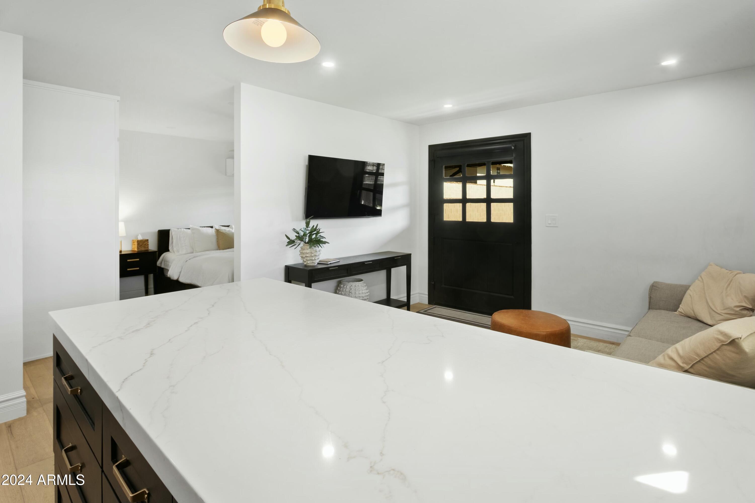 2246 E BETHANY HOME Road