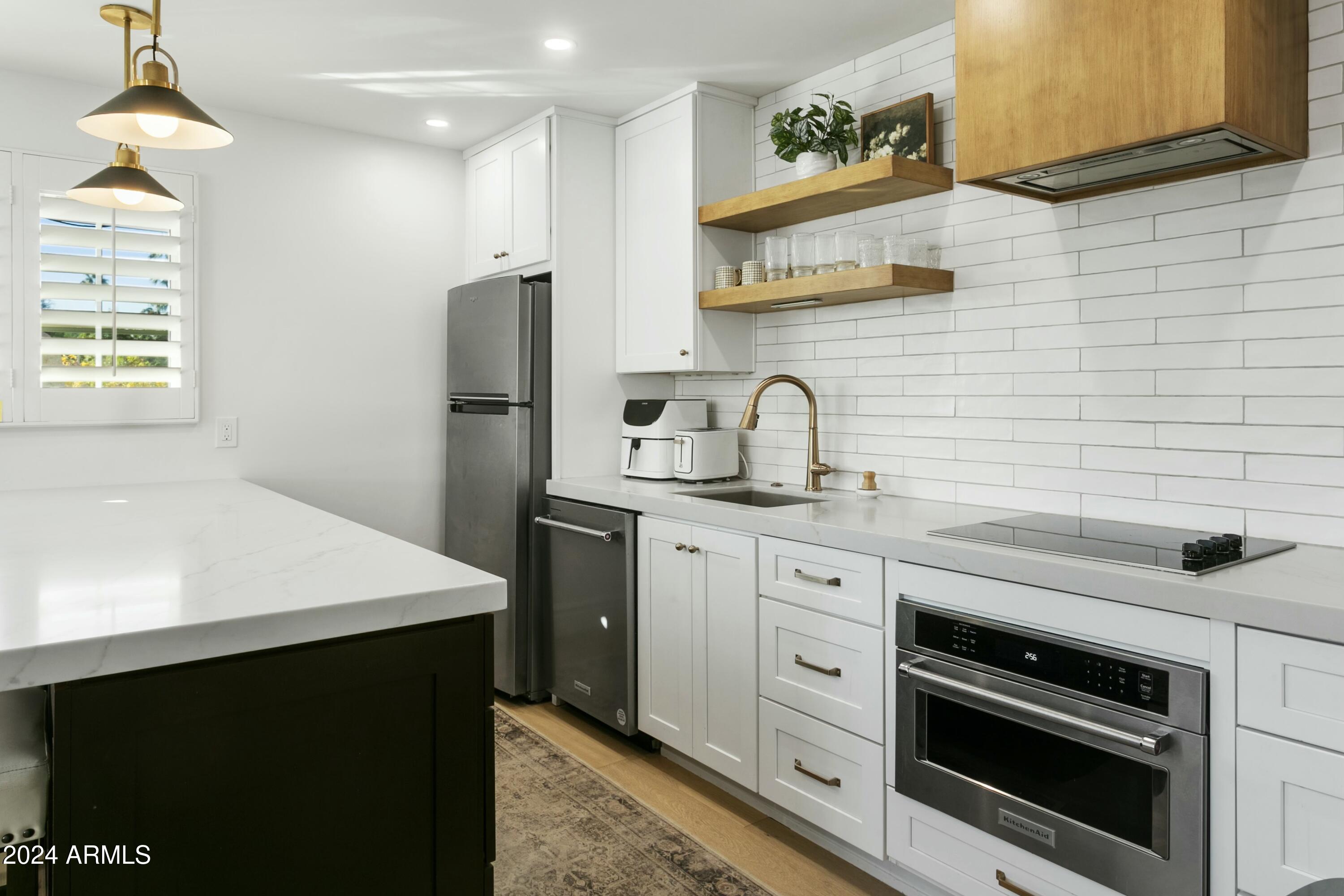 2246 E BETHANY HOME Road