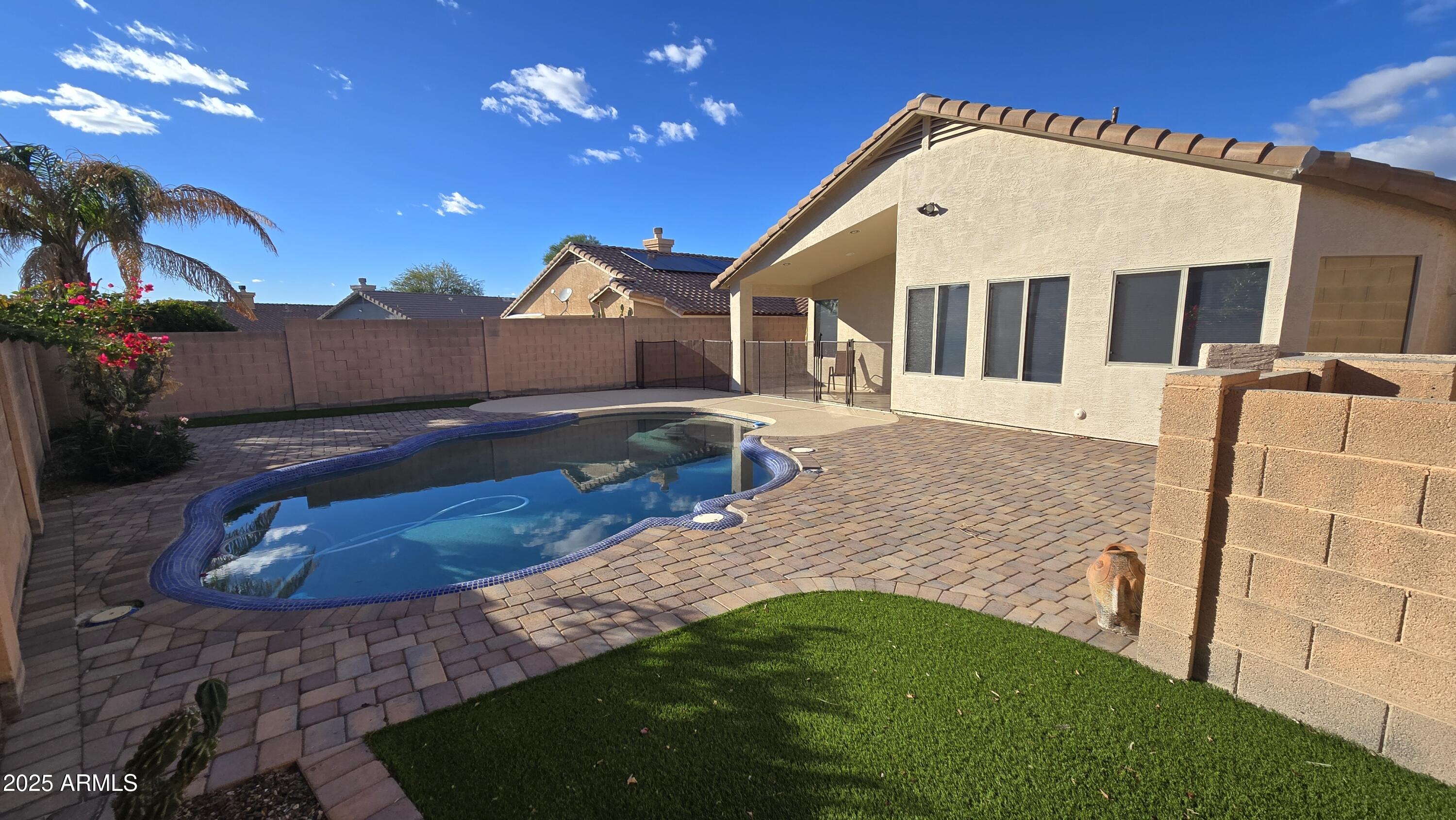 7543 E CHRISTMAS CHOLLA Drive