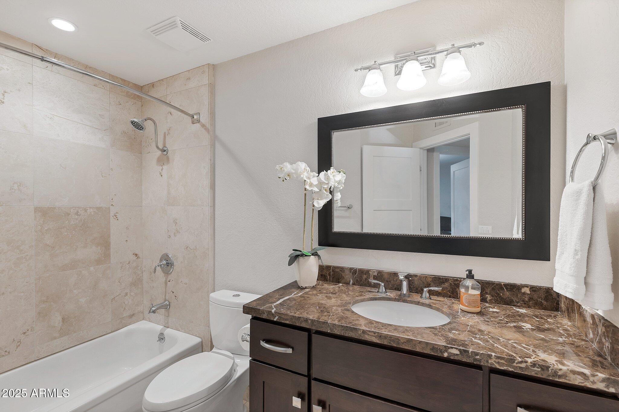 8137 E NASEEM Trail