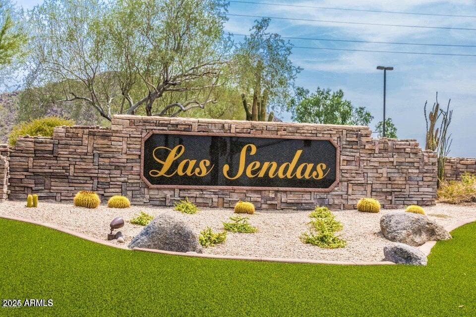 7942 E SUGARLOAF Circle