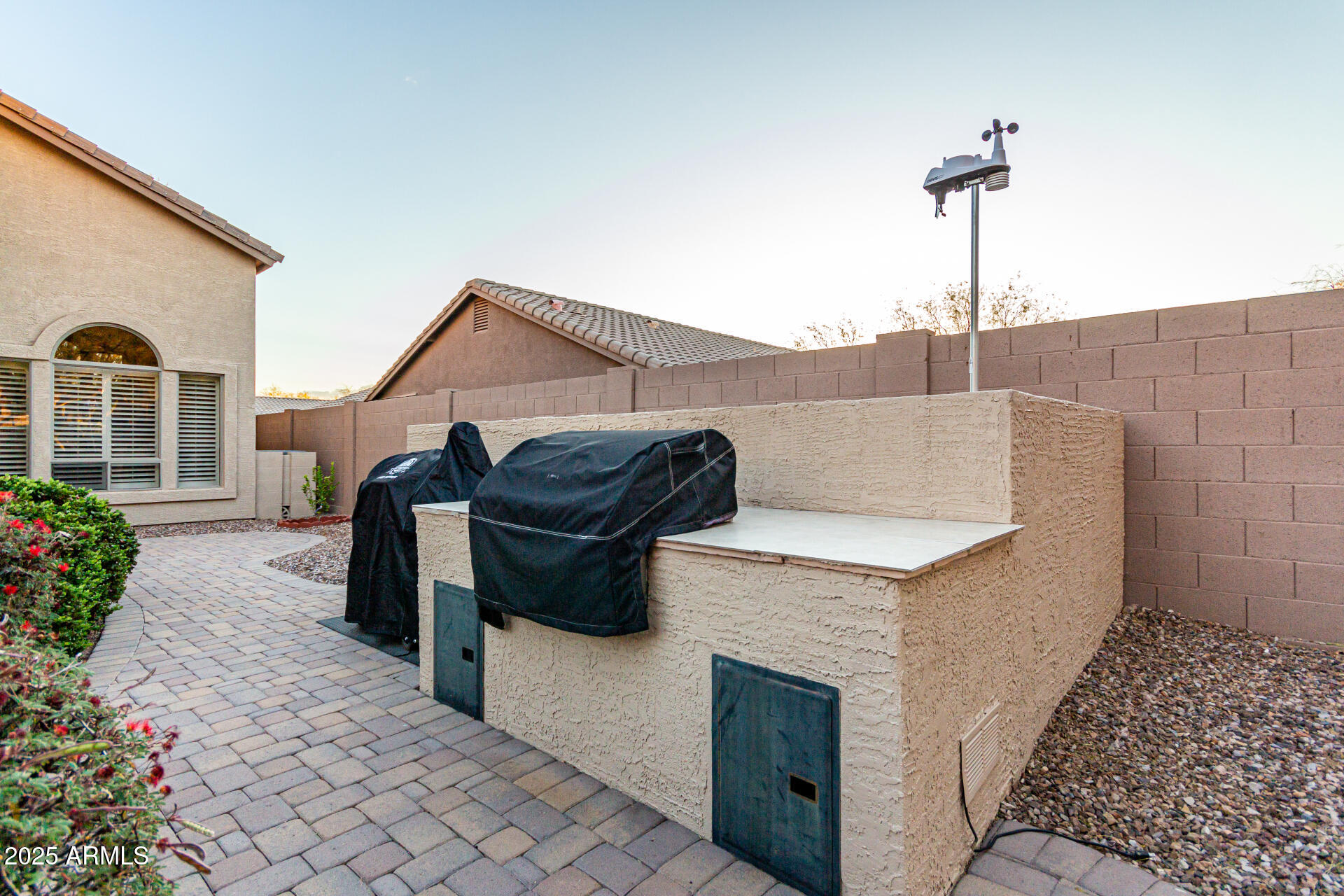 7942 E SUGARLOAF Circle