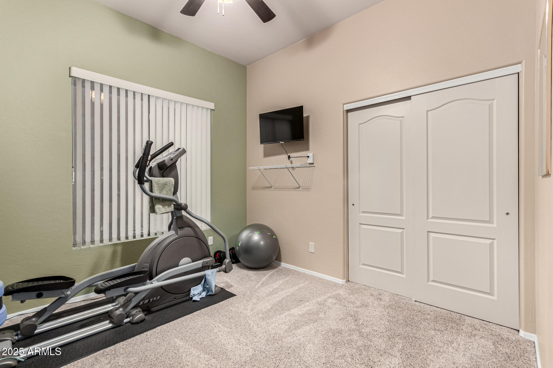 7942 E SUGARLOAF Circle