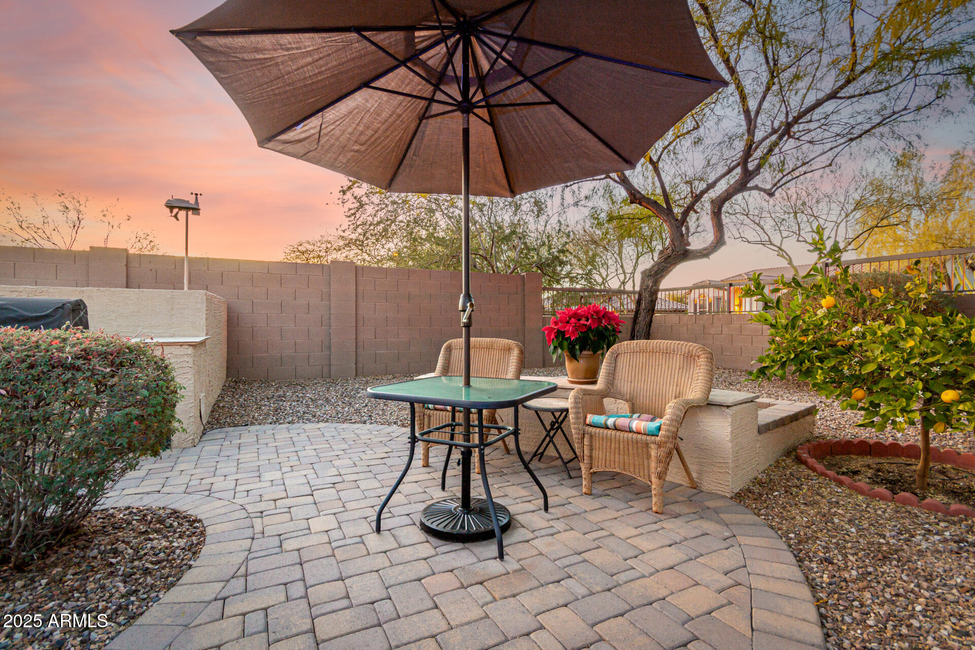 7942 E SUGARLOAF Circle