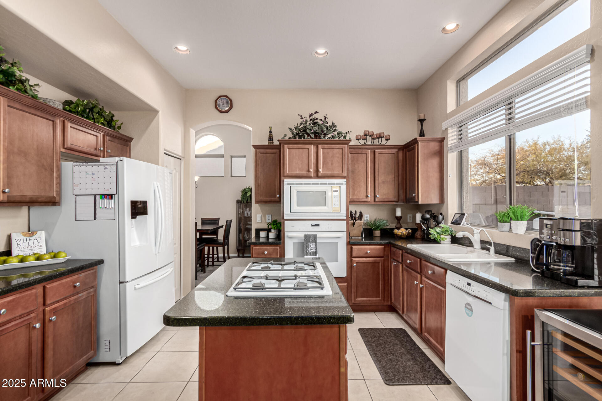 7942 E SUGARLOAF Circle