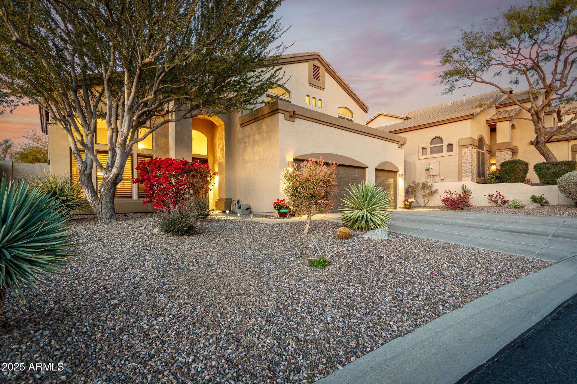 7942 E SUGARLOAF Circle