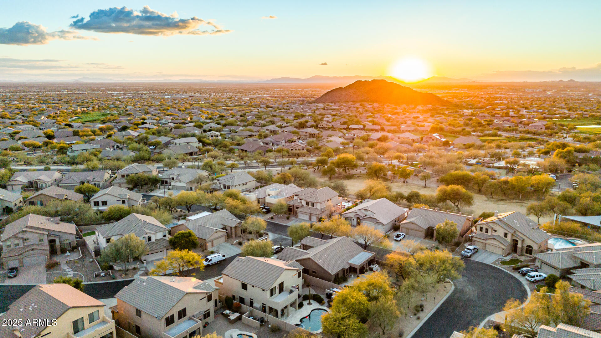 7942 E SUGARLOAF Circle