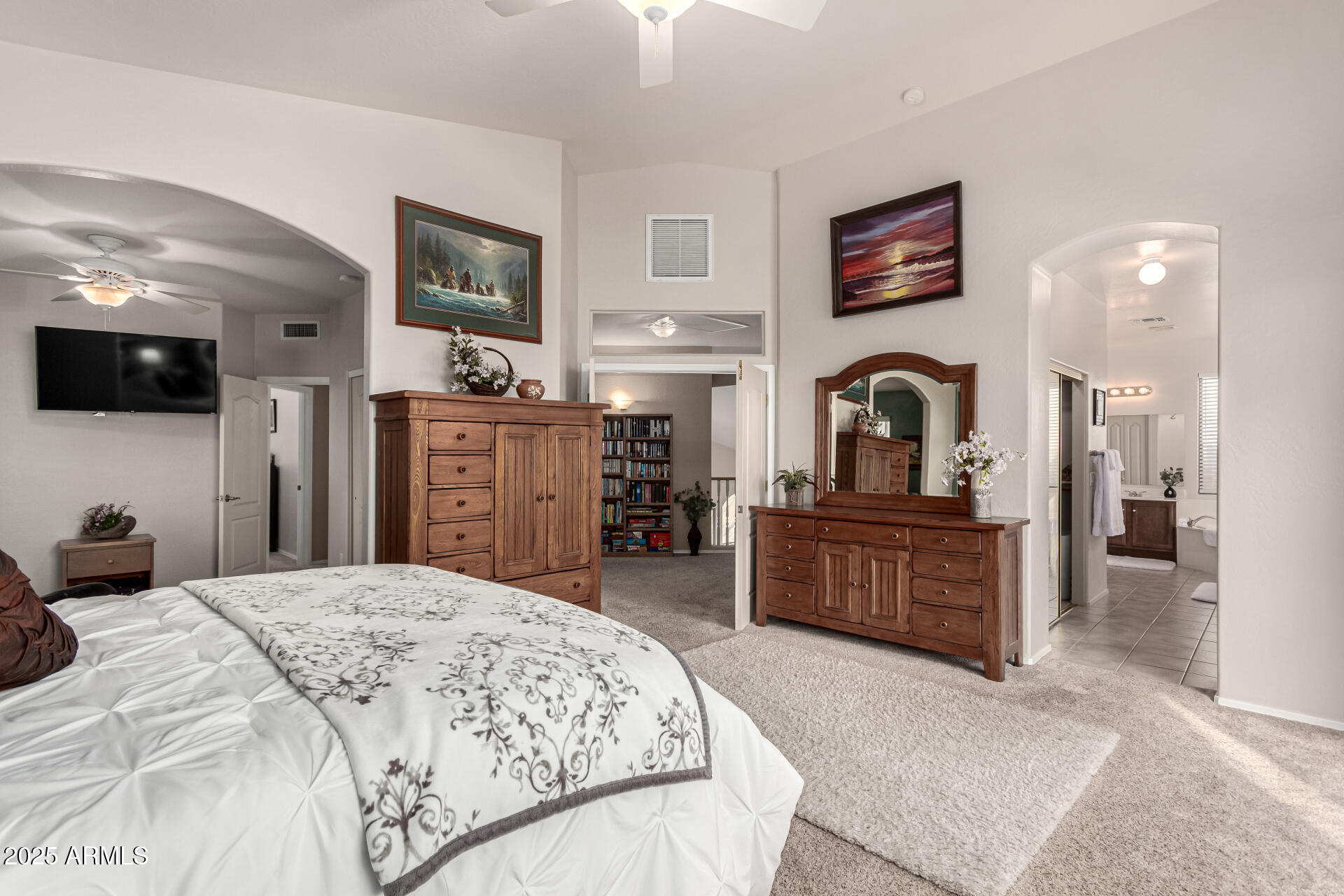 7942 E SUGARLOAF Circle