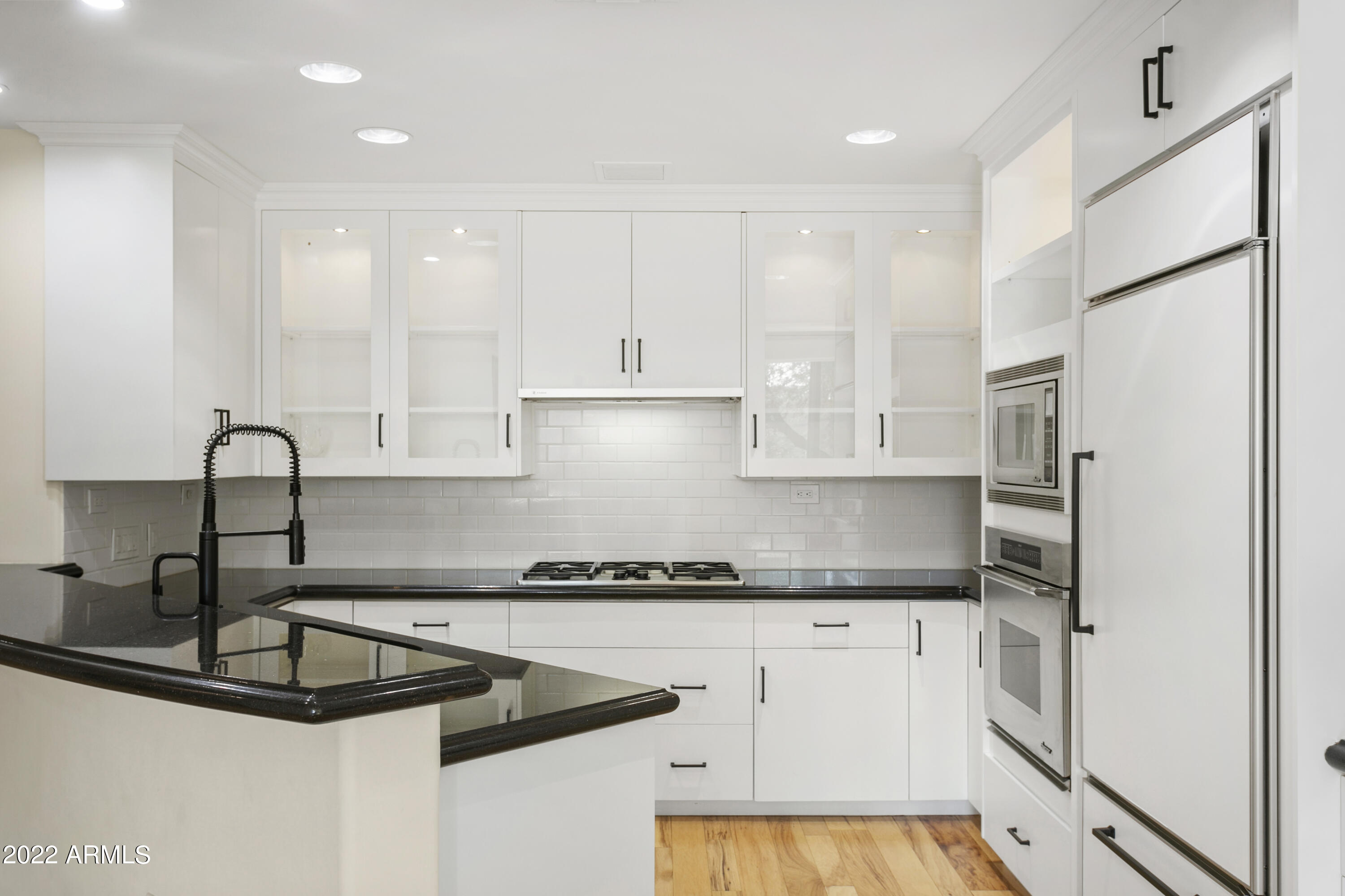 2211 E CAMELBACK Road, 105