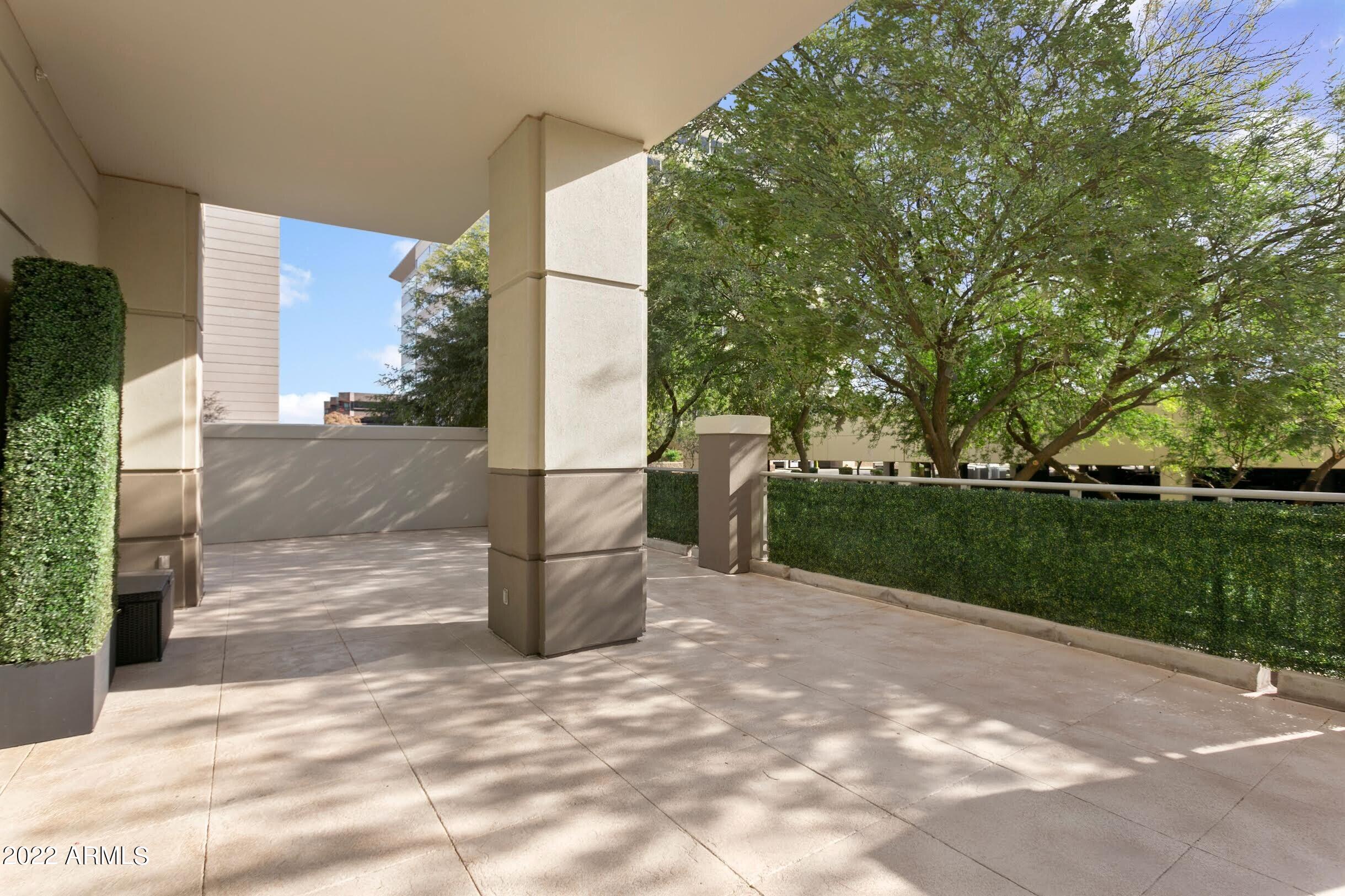 2211 E CAMELBACK Road, 105