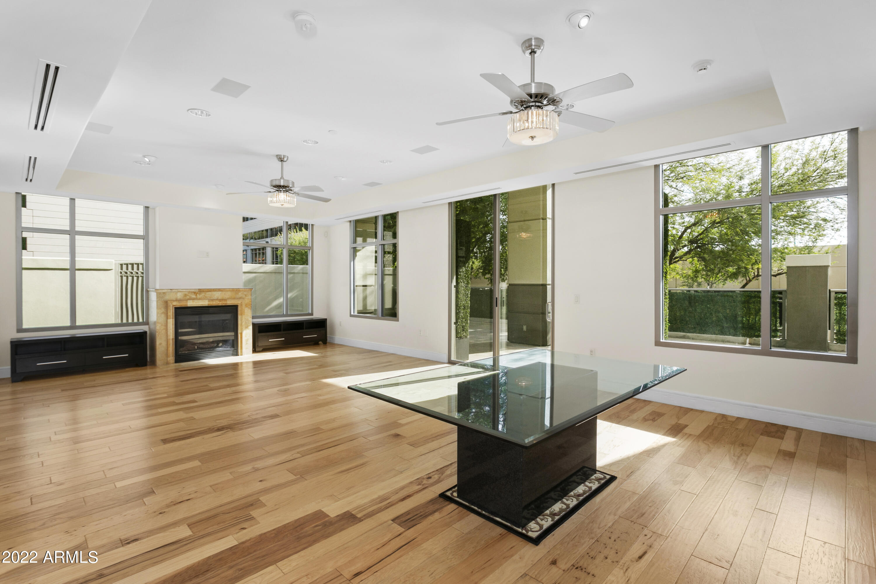 2211 E CAMELBACK Road, 105