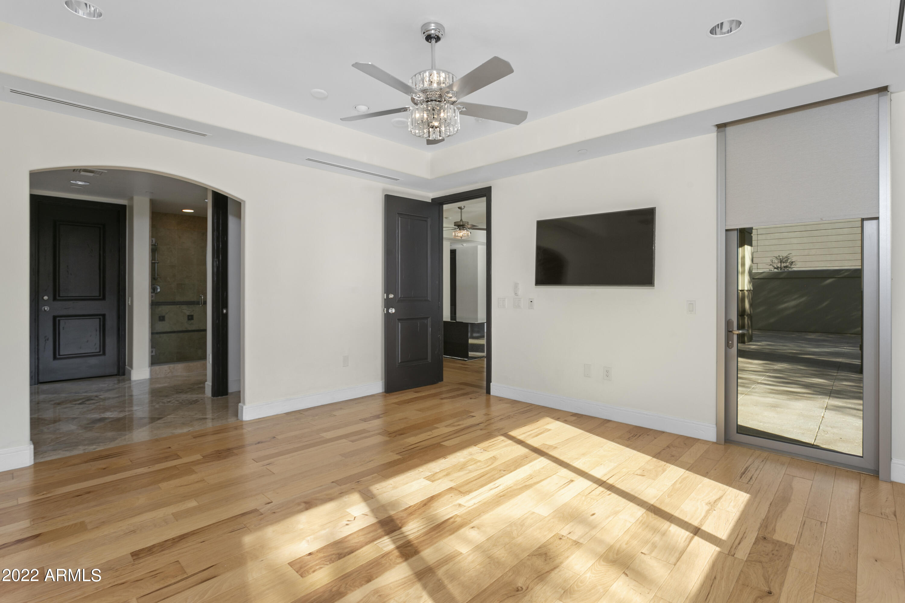 2211 E CAMELBACK Road, 105