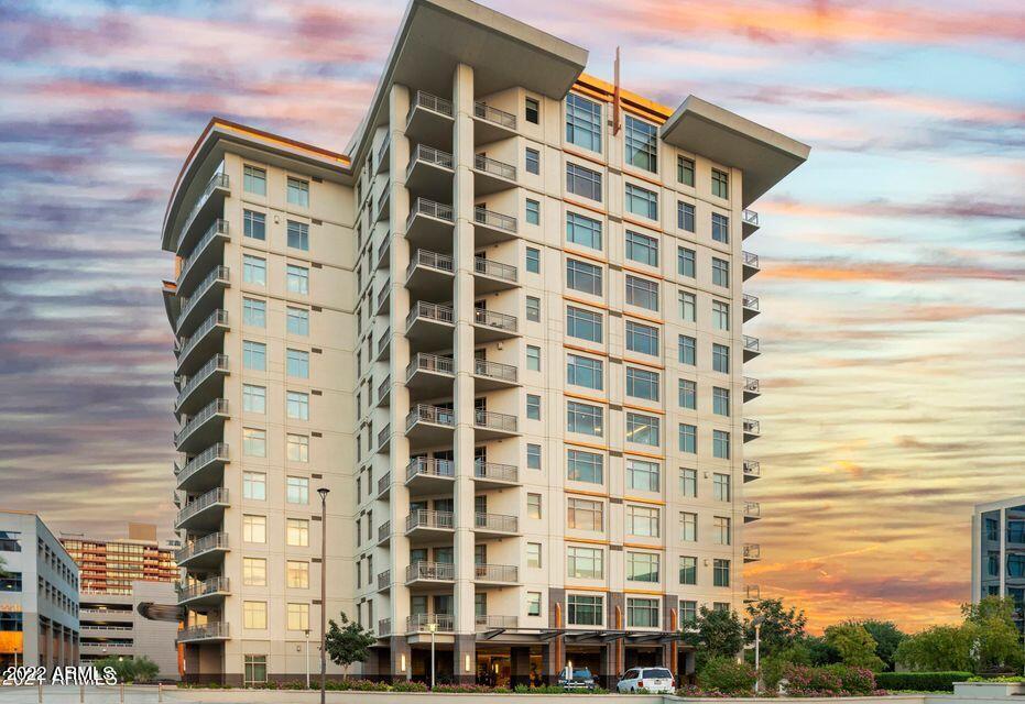 2211 E CAMELBACK Road, 105