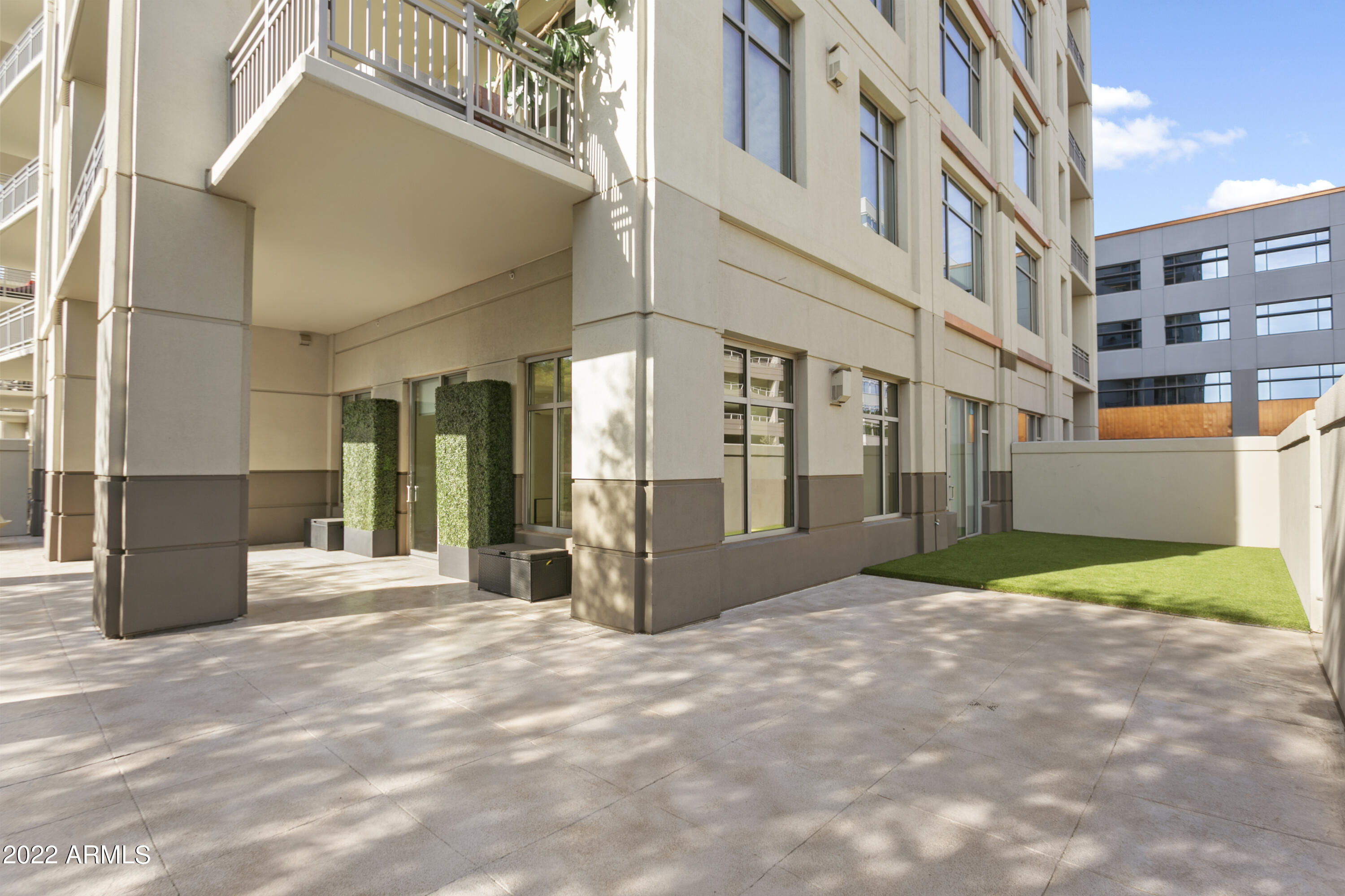 2211 E CAMELBACK Road, 105