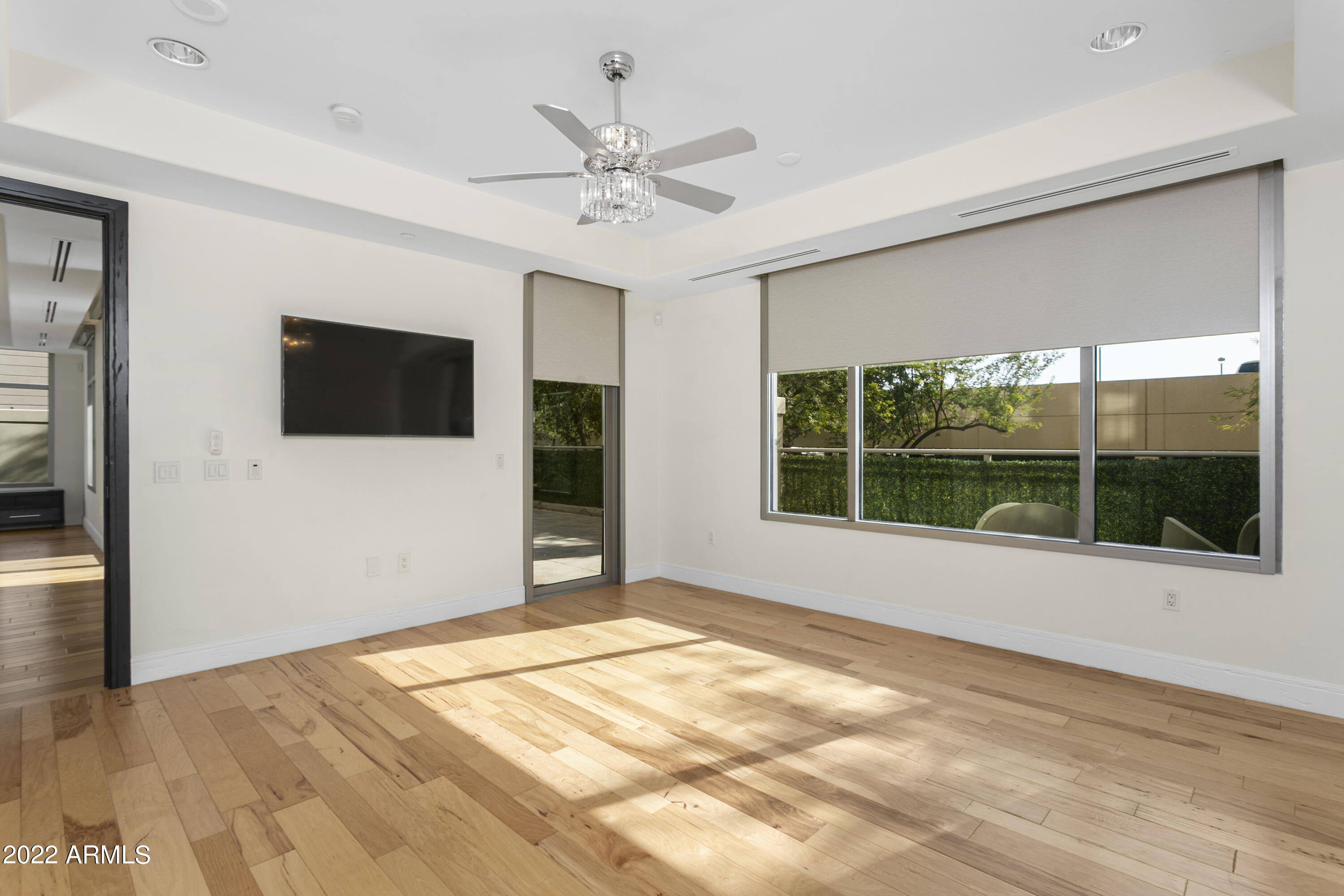 2211 E CAMELBACK Road, 105