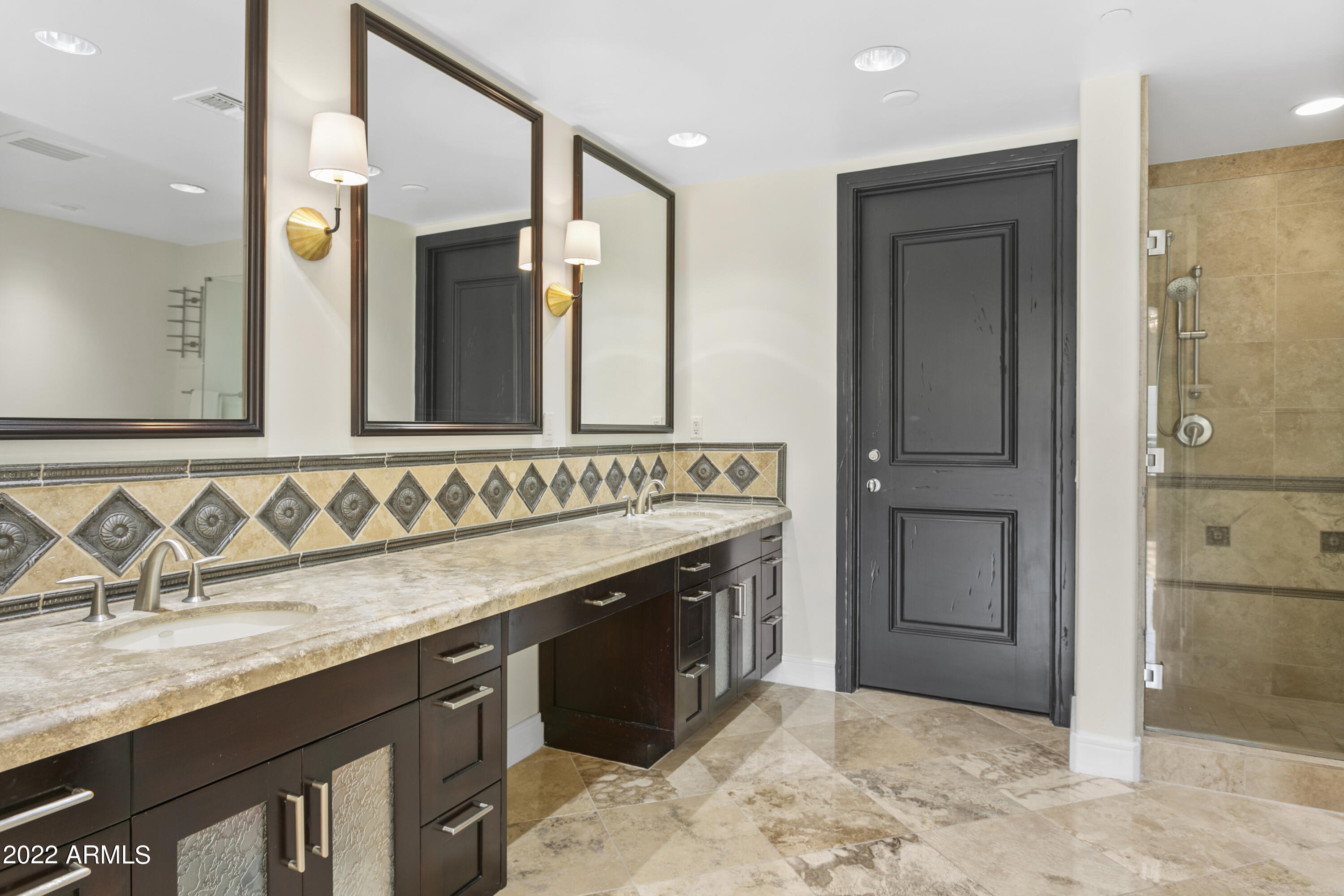 2211 E CAMELBACK Road, 105