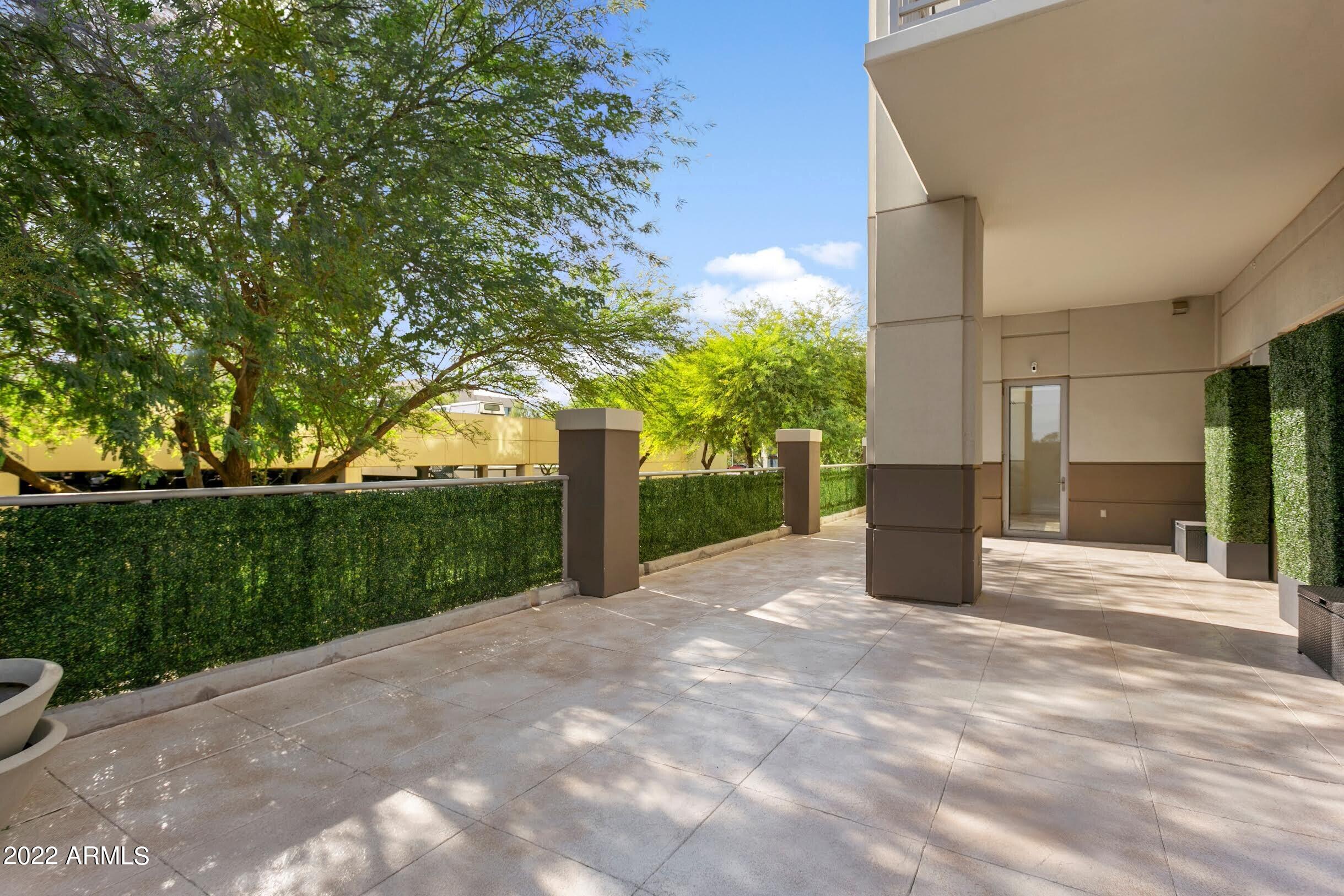 2211 E CAMELBACK Road, 105