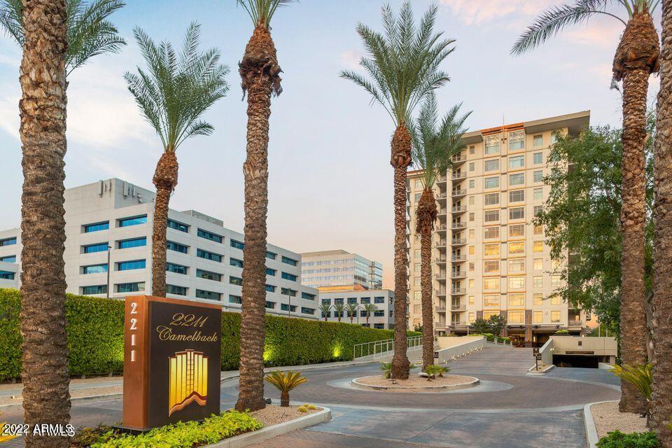 2211 E CAMELBACK Road, 105