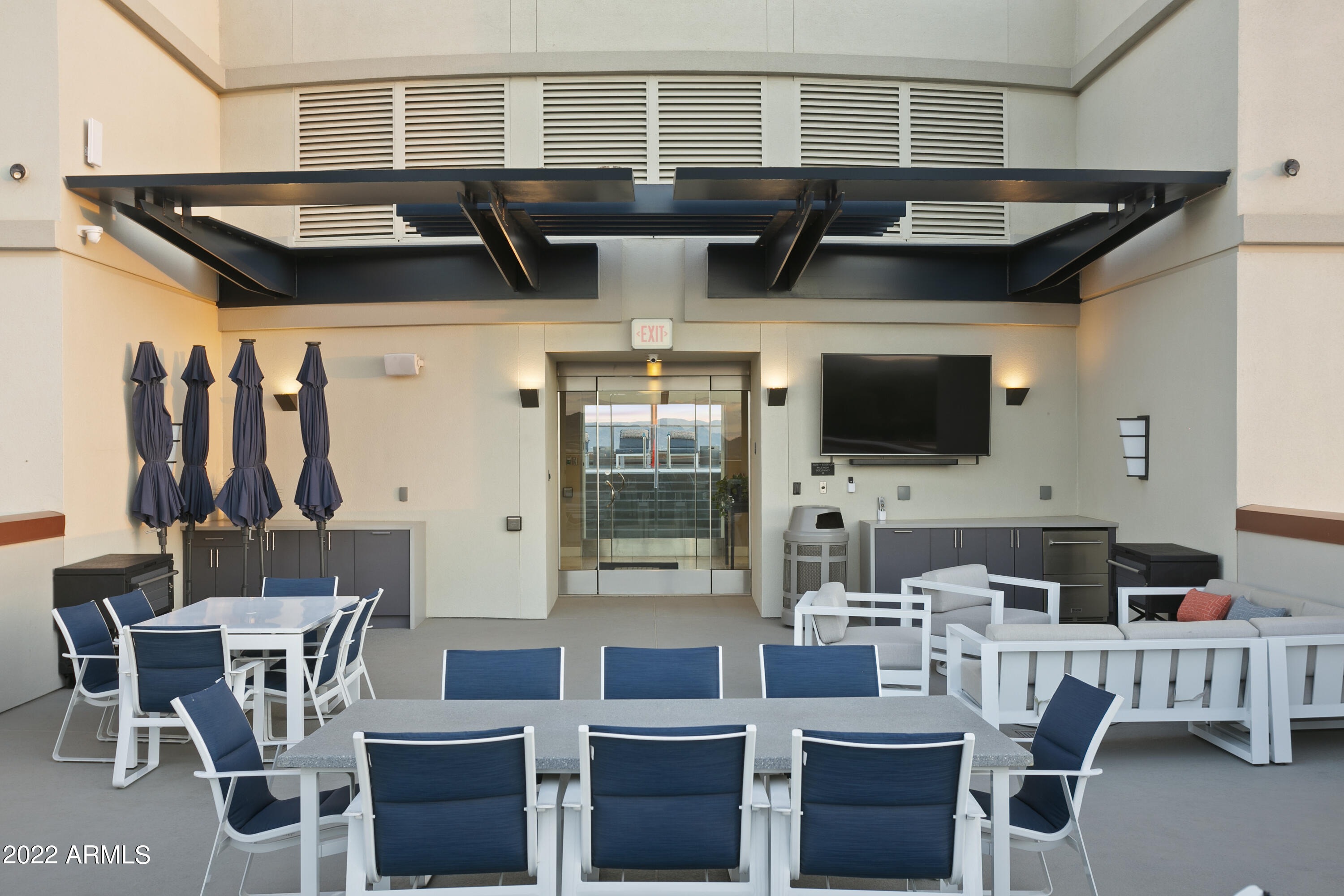 2211 E CAMELBACK Road, 105