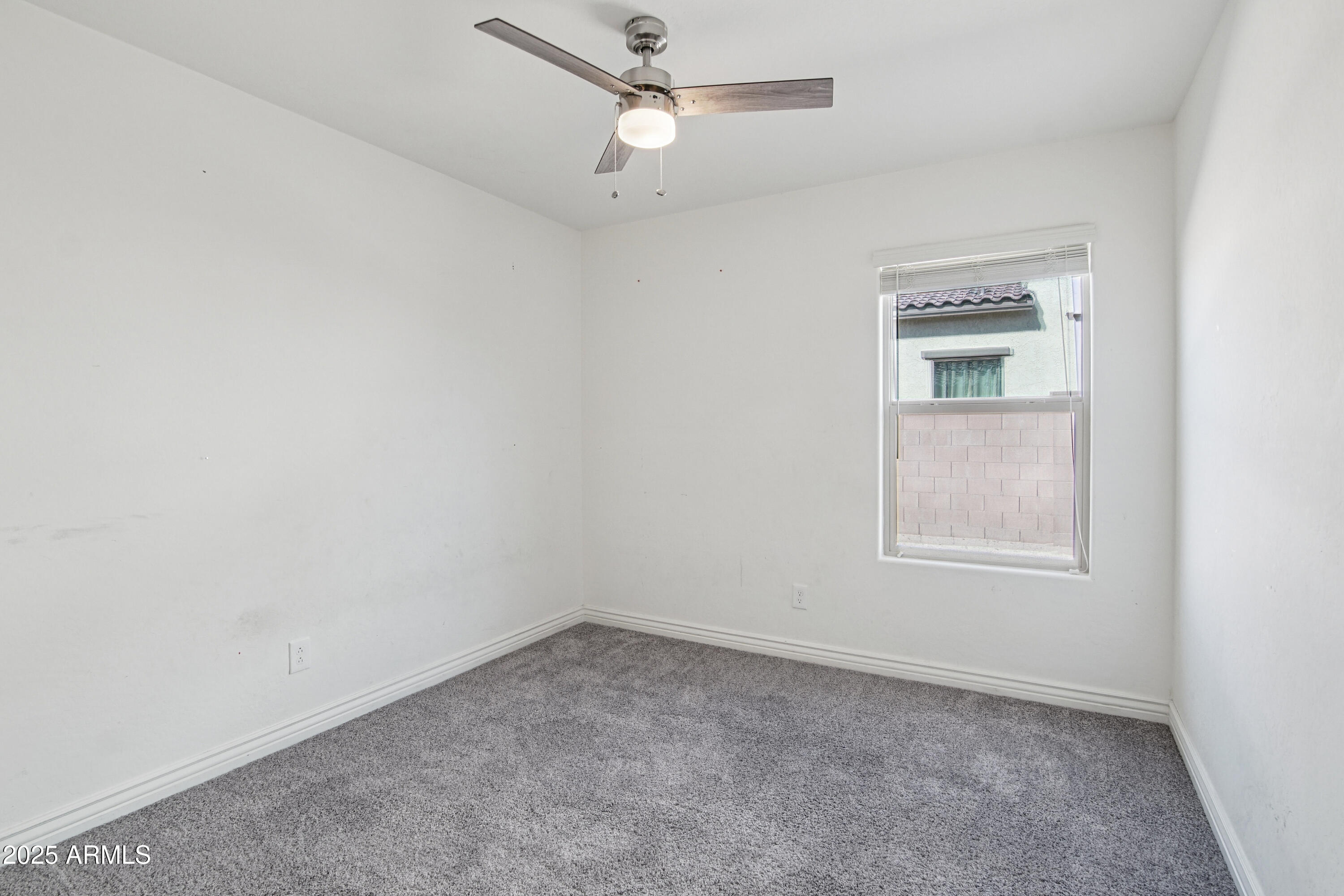 18153 W FULTON Street