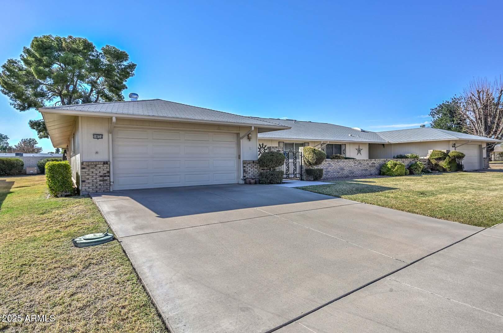 18034 N HIGHWOOD Court