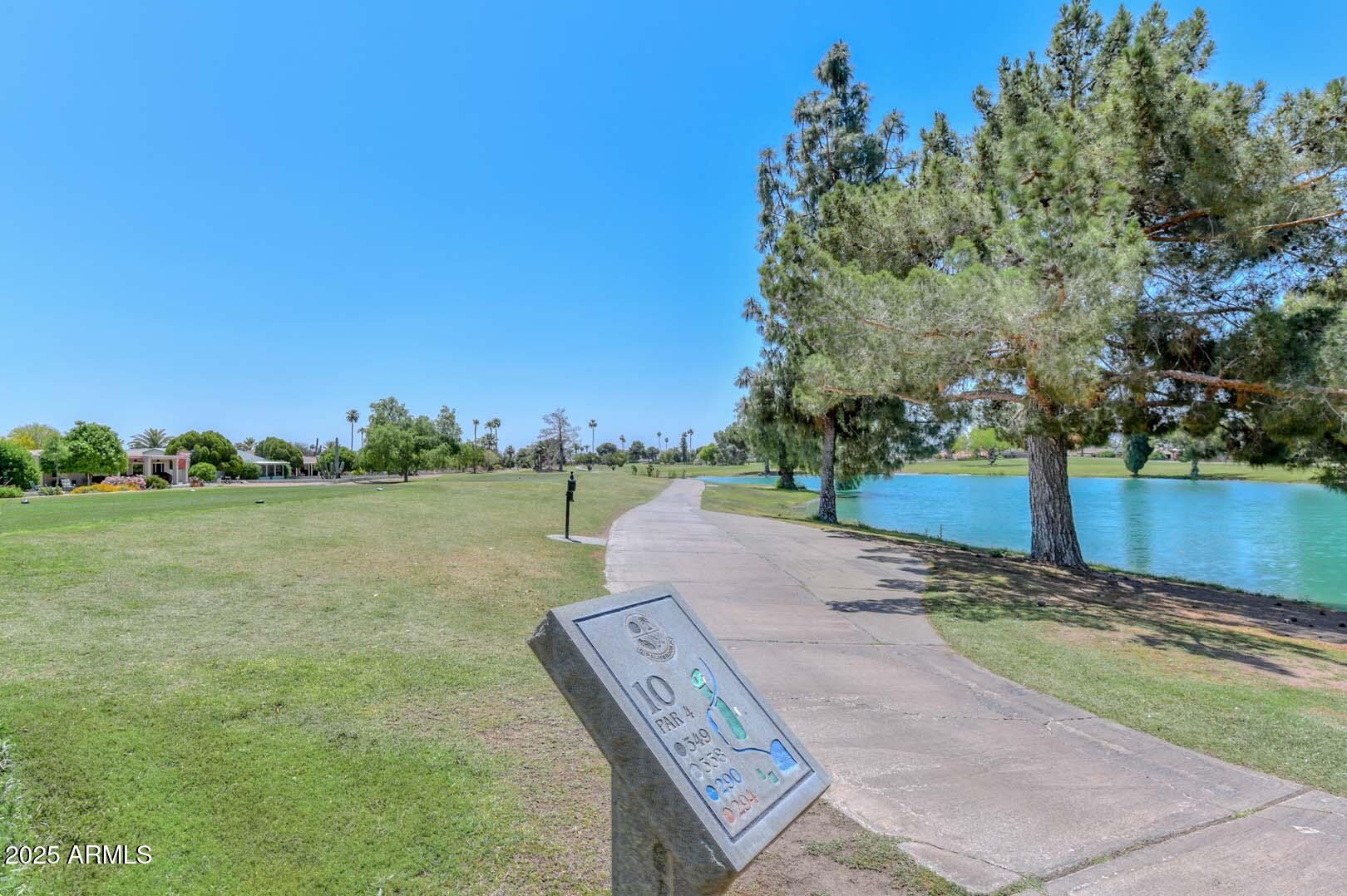 18034 N HIGHWOOD Court