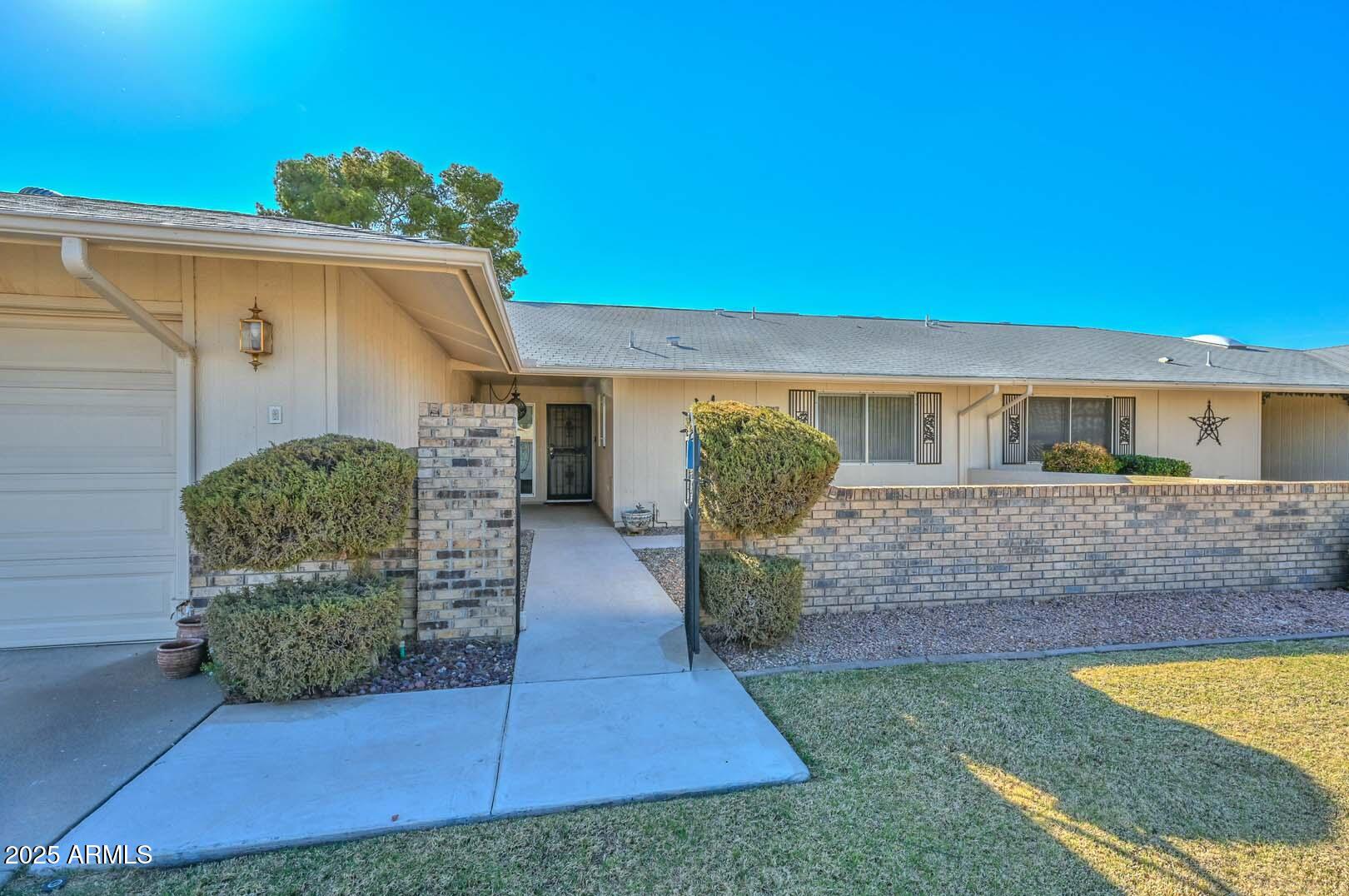 18034 N HIGHWOOD Court