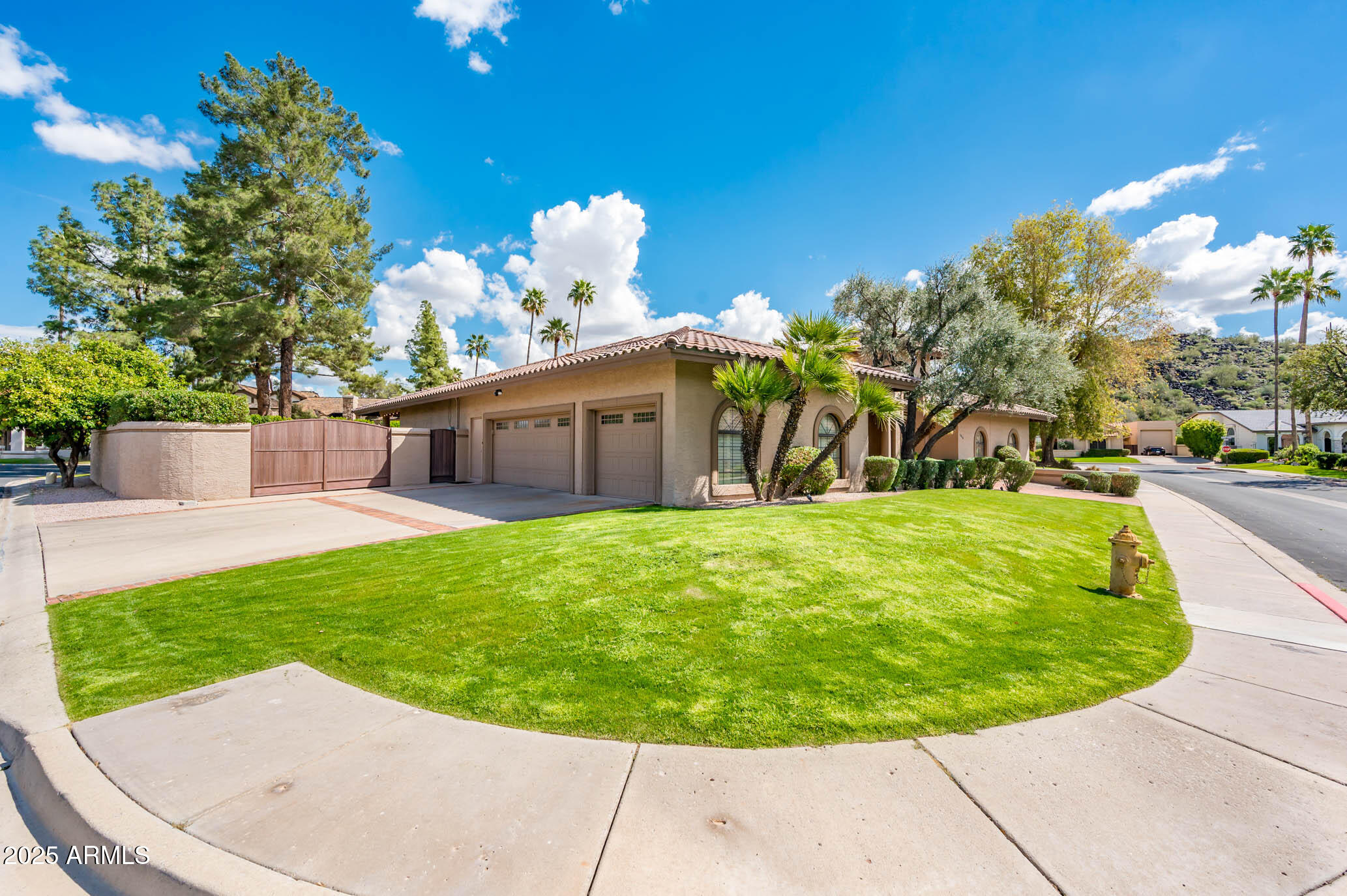 1516 W PORT AU PRINCE Lane