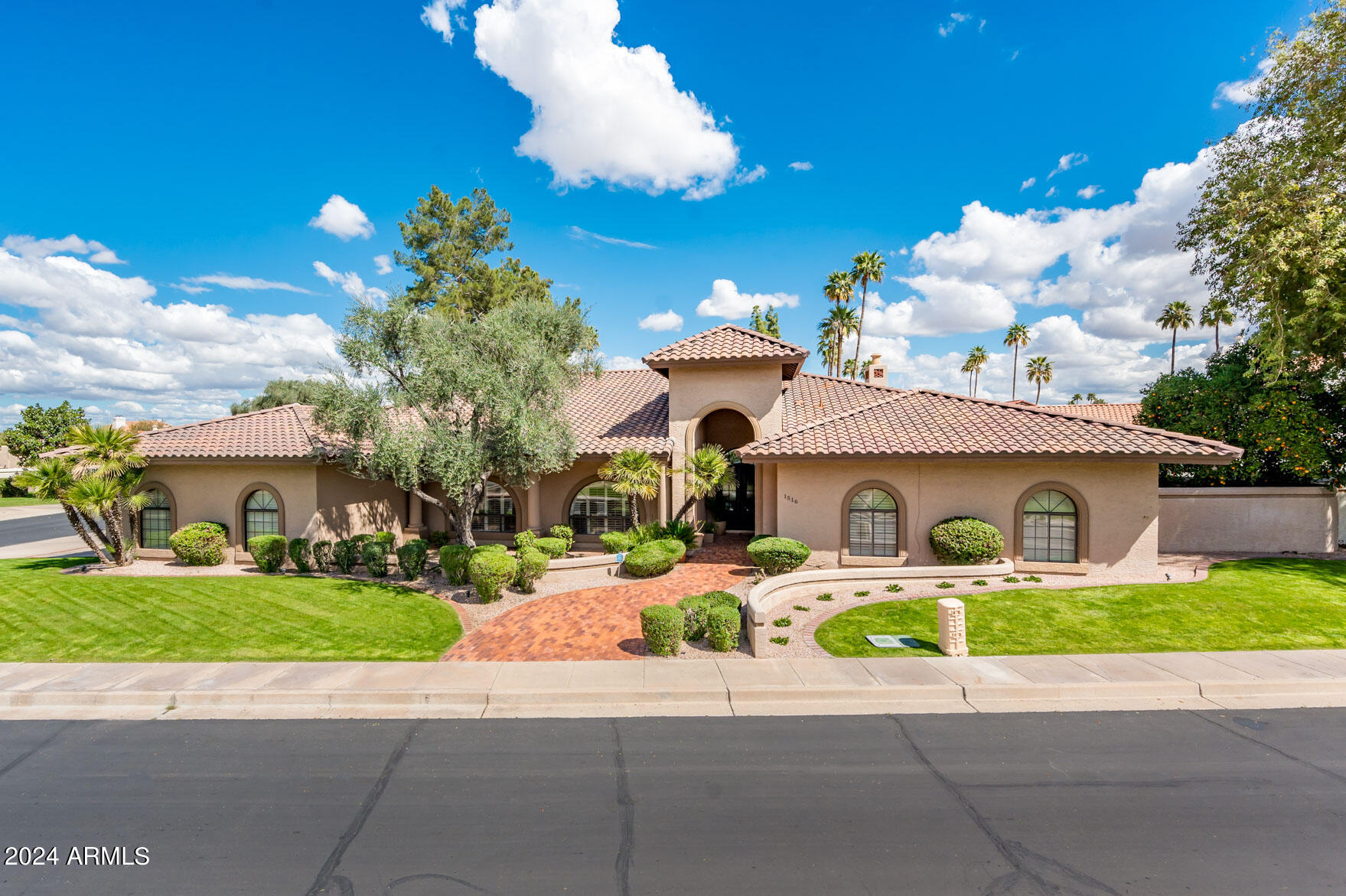 1516 W PORT AU PRINCE Lane