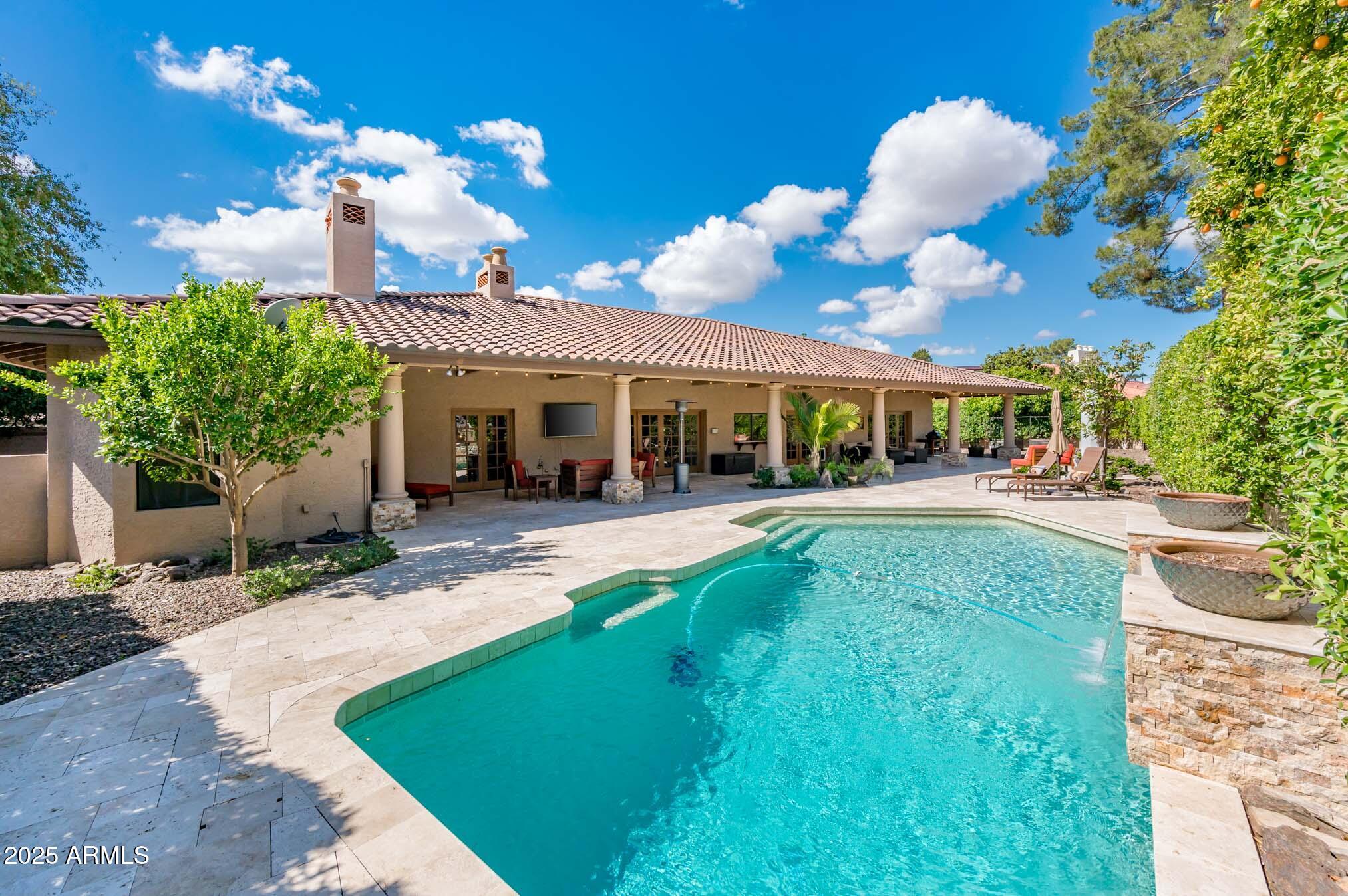 1516 W PORT AU PRINCE Lane
