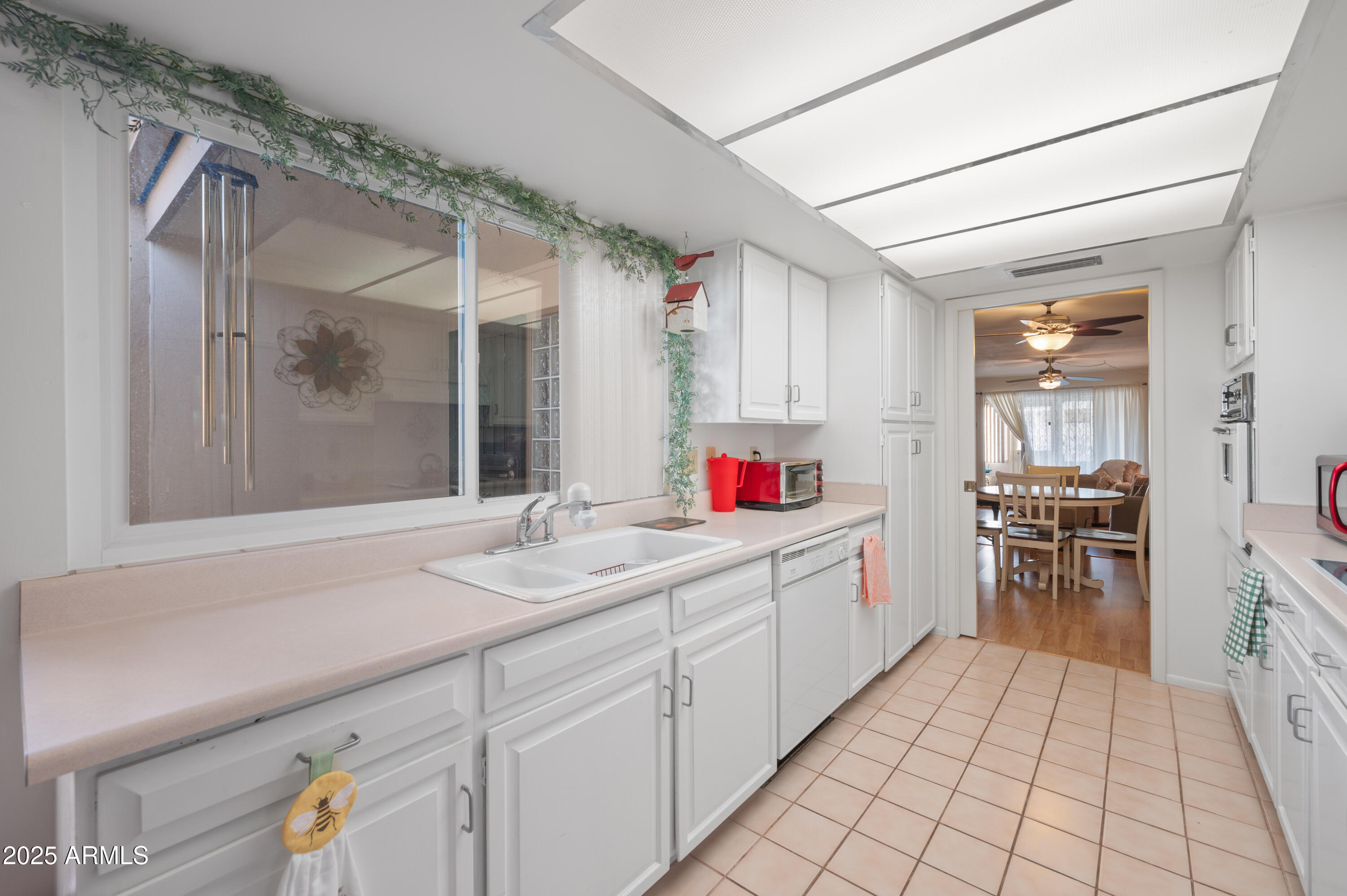 1005 W BERRIDGE Lane