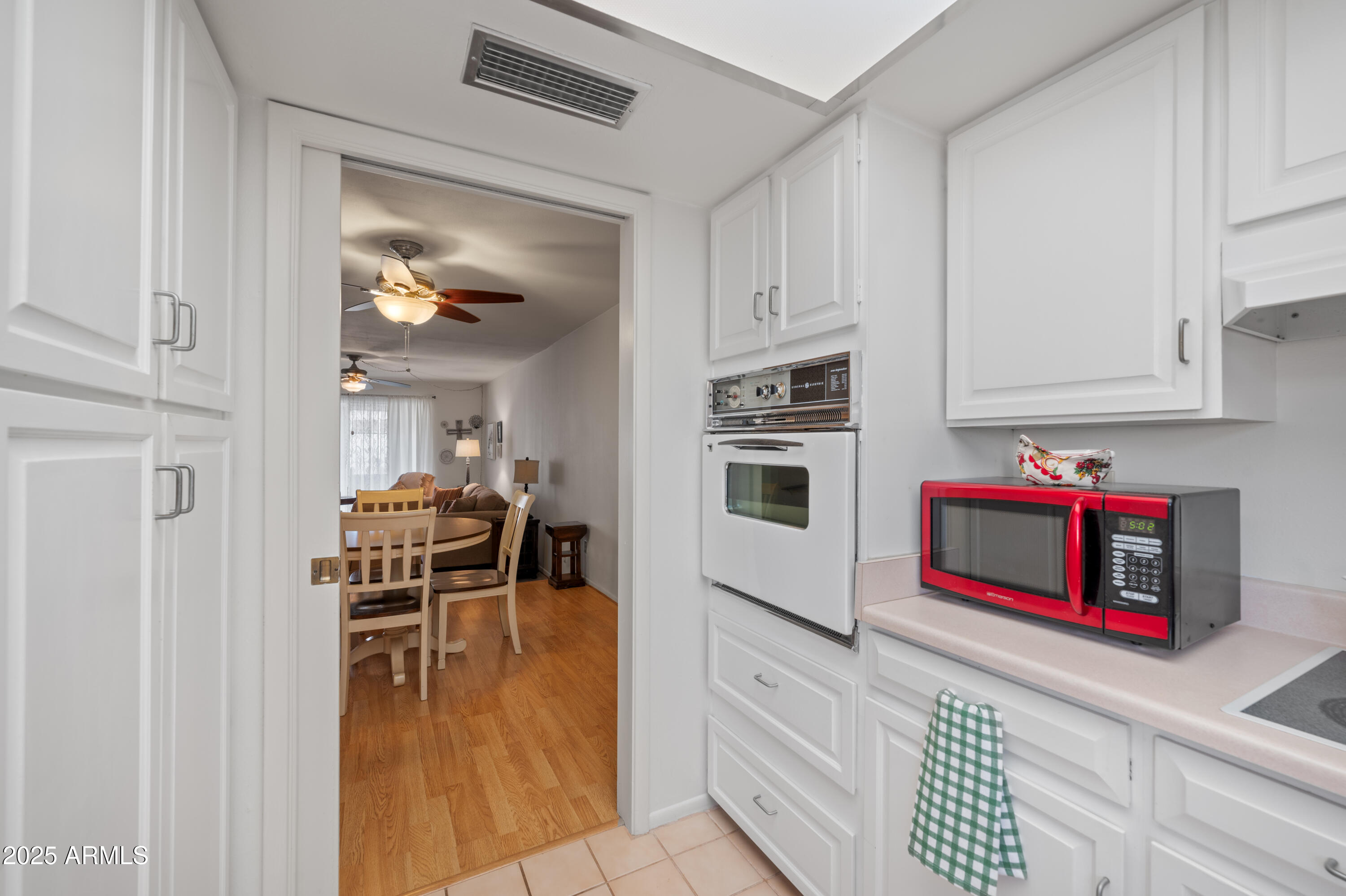 1005 W BERRIDGE Lane