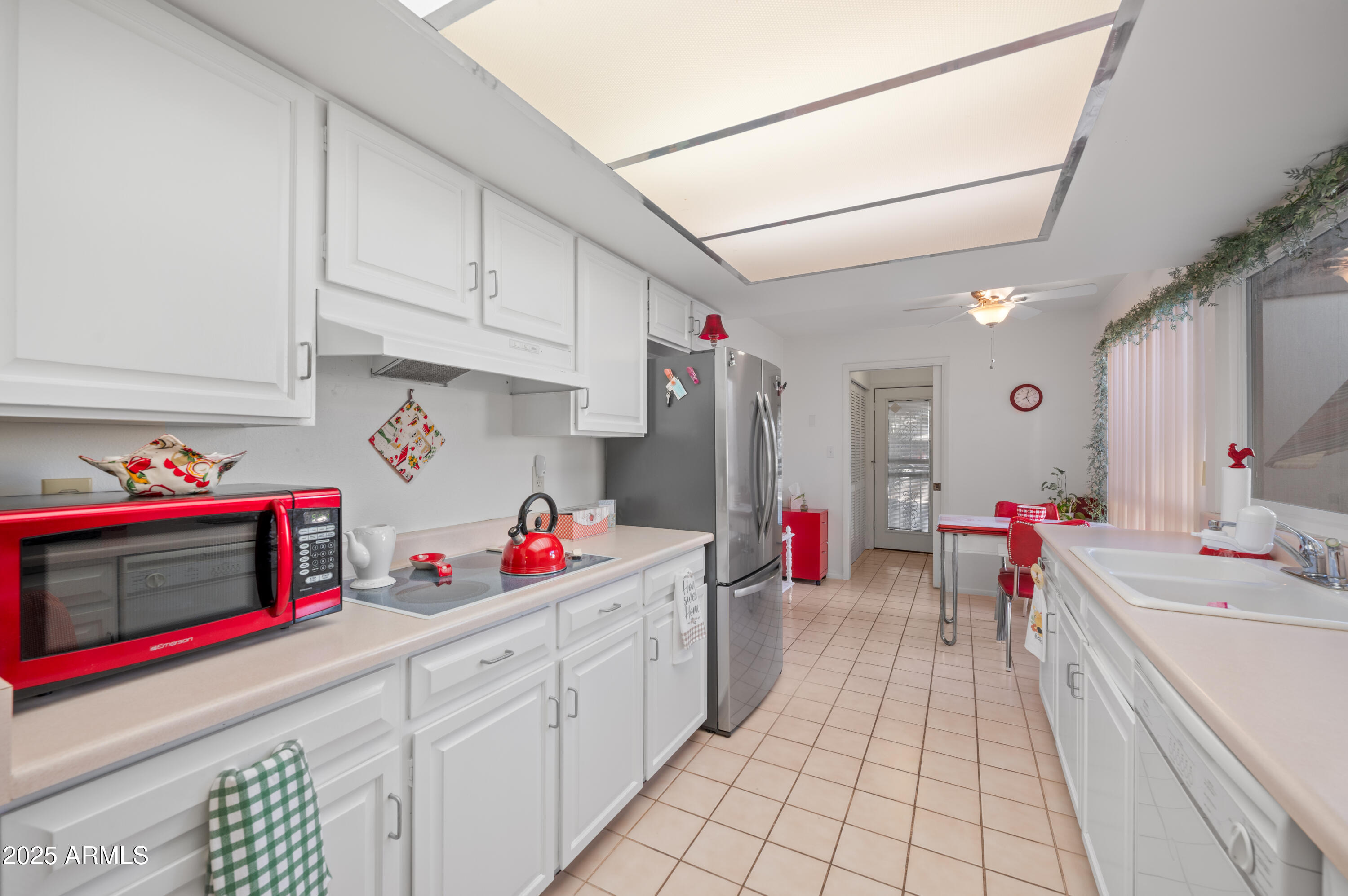 1005 W BERRIDGE Lane