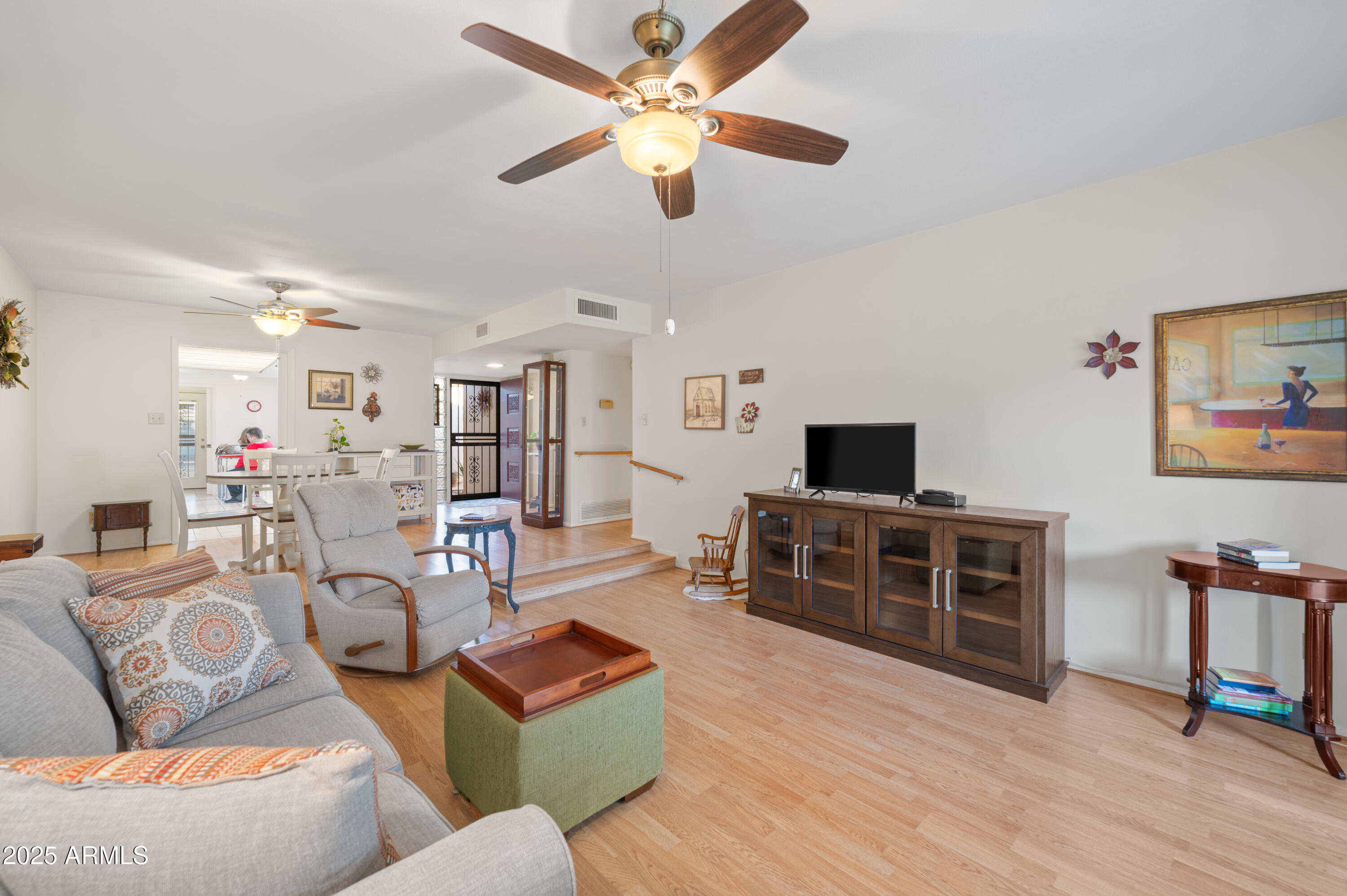 1005 W BERRIDGE Lane