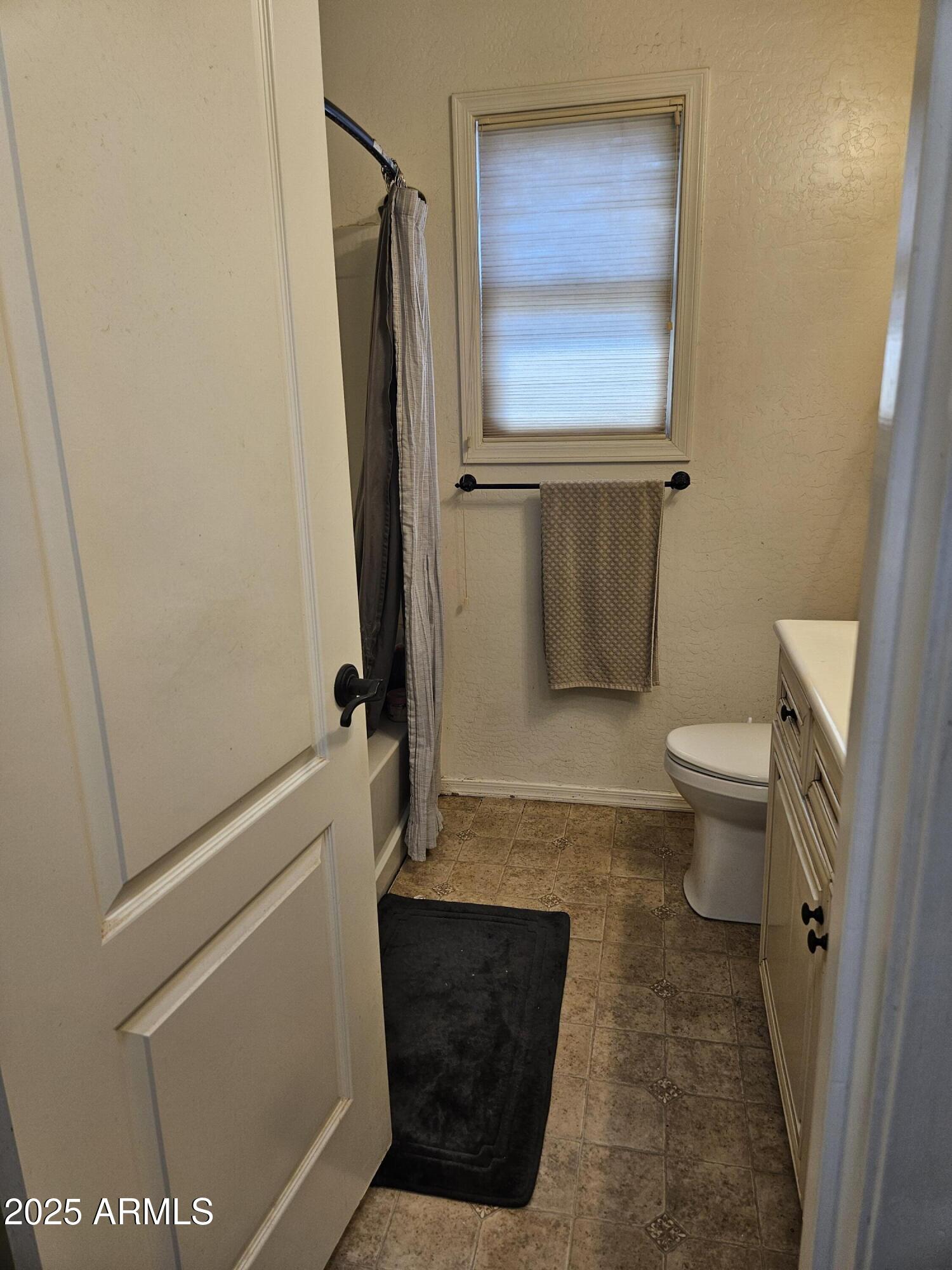 18293 W ELM Street
