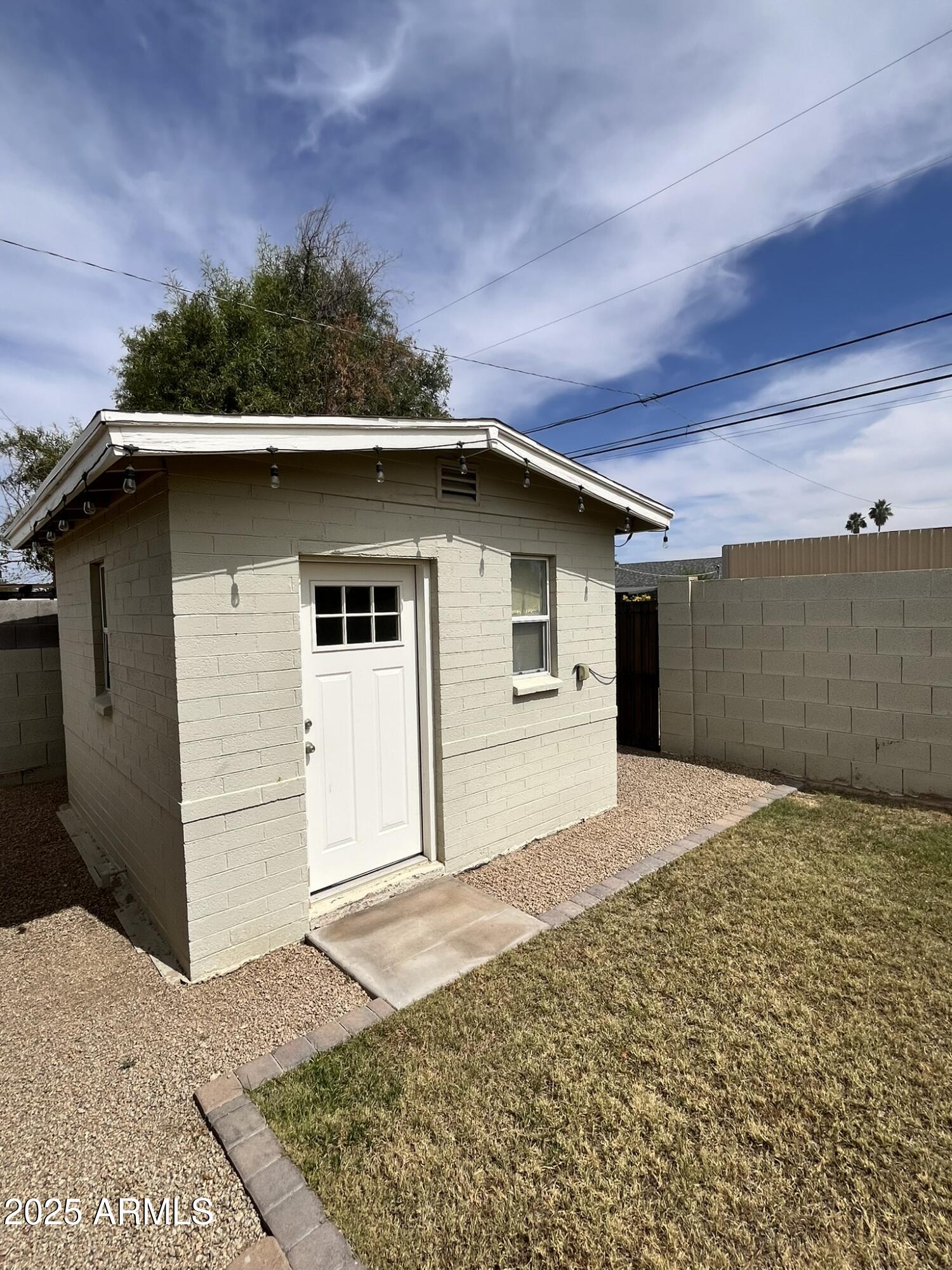 7615 E PINCHOT Avenue
