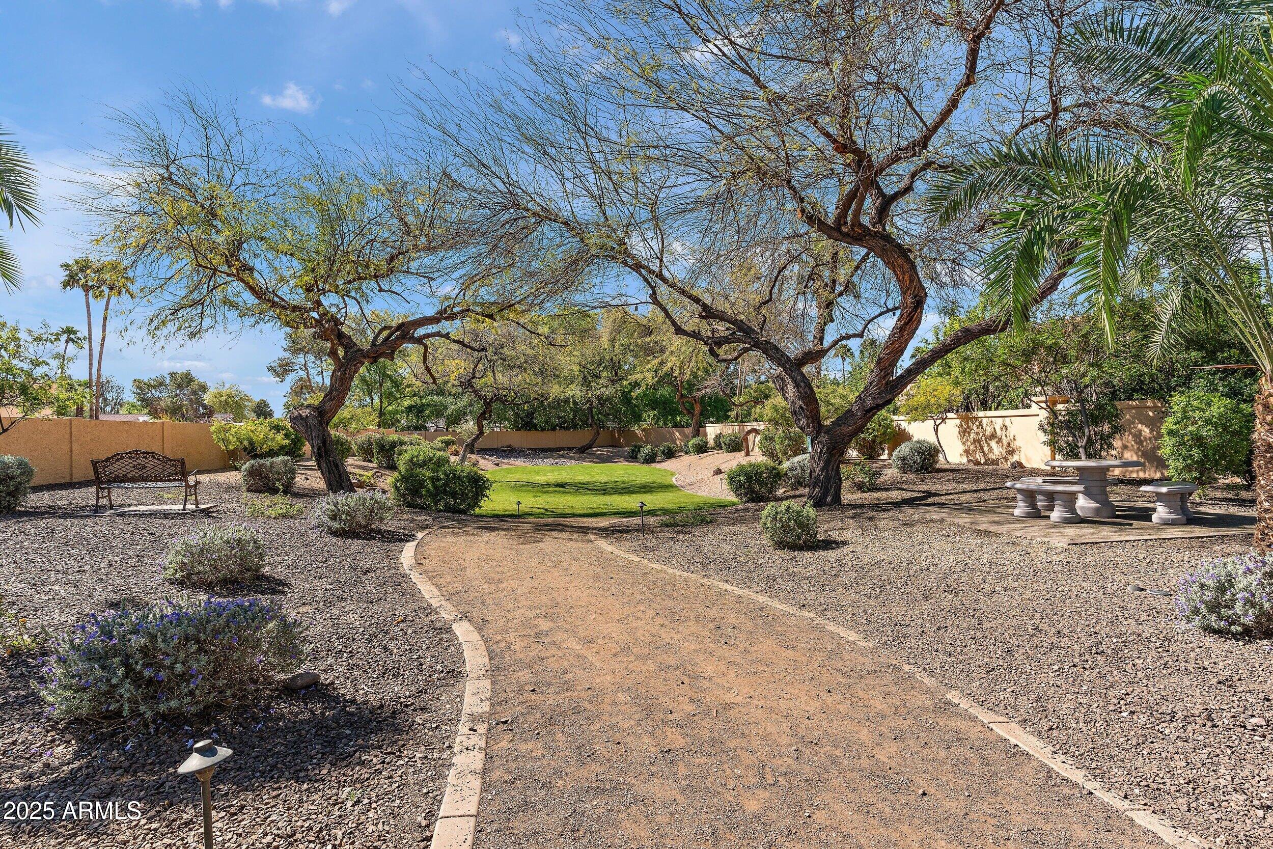 6137 E PARADISE Drive