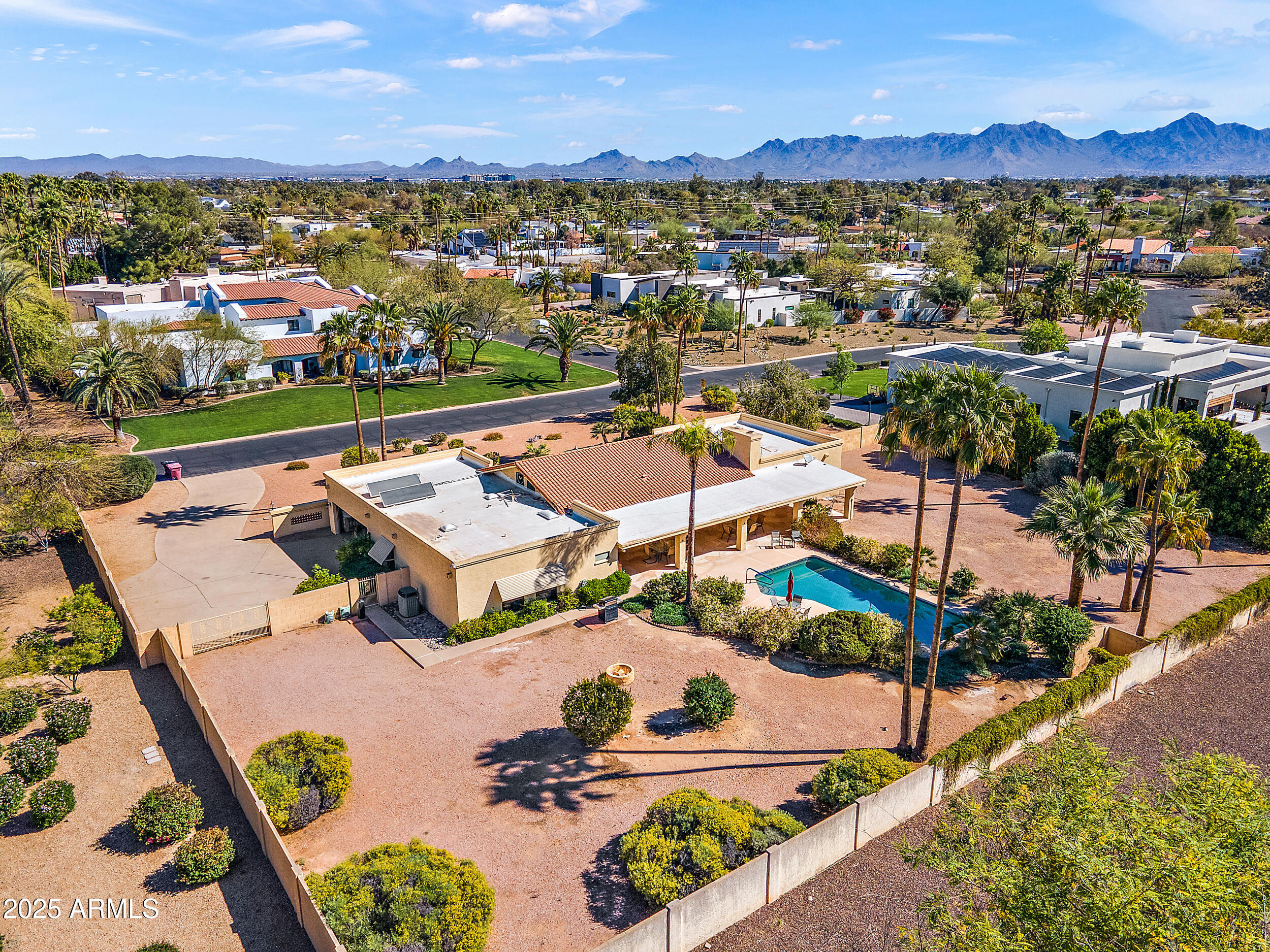 6137 E PARADISE Drive
