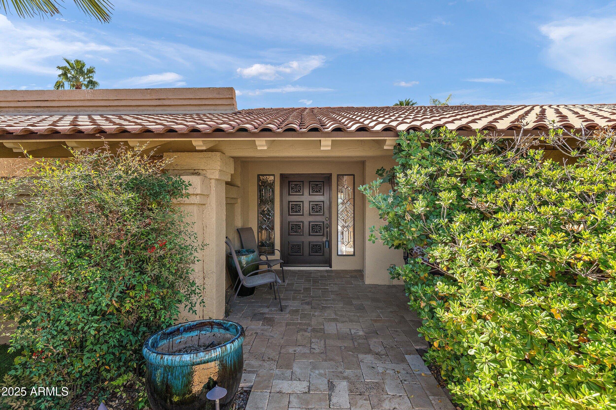 6137 E PARADISE Drive
