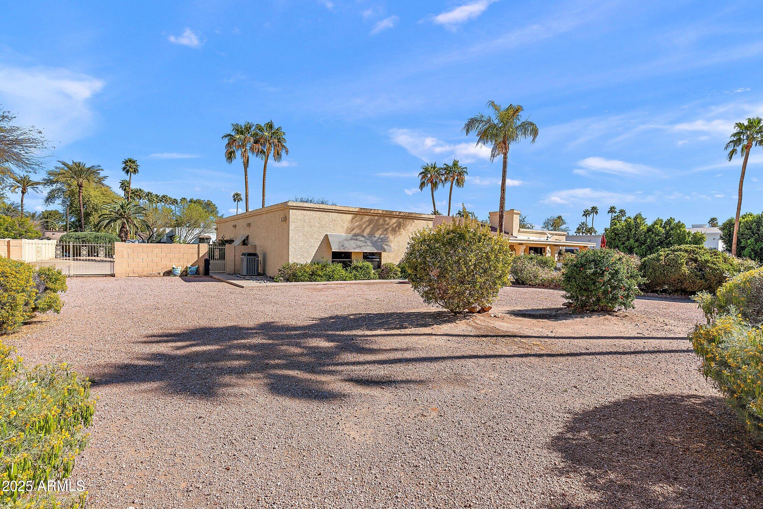 6137 E PARADISE Drive