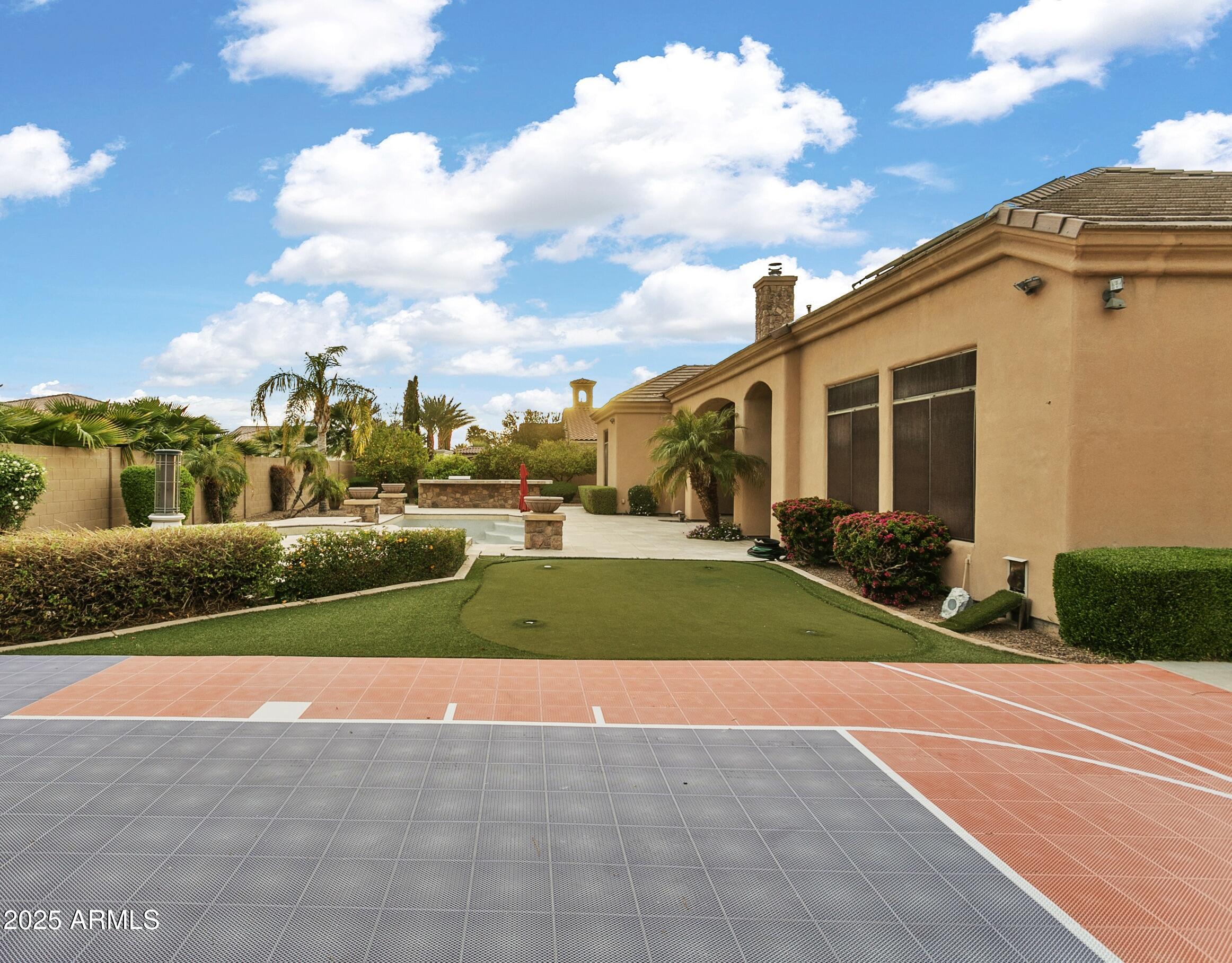 4401 E TAURUS Place