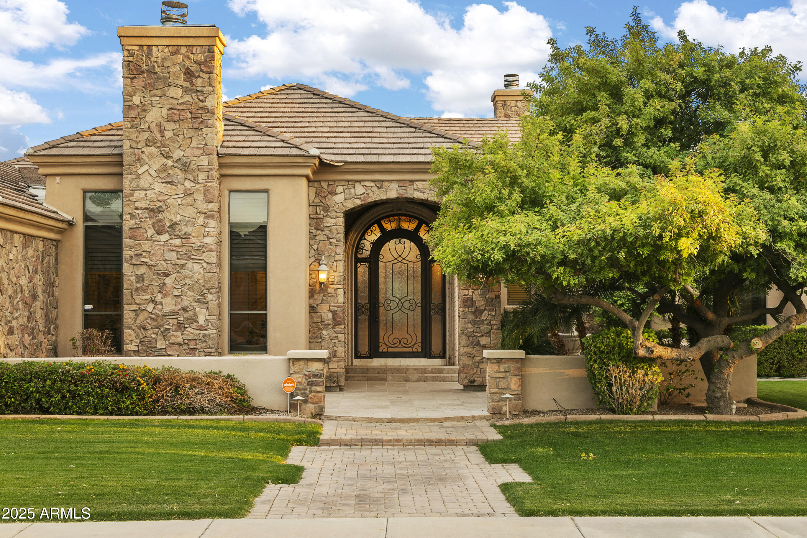 4401 E TAURUS Place