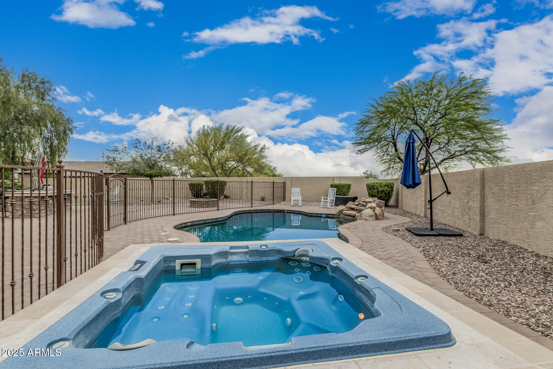 11511 E CHESTNUT Court