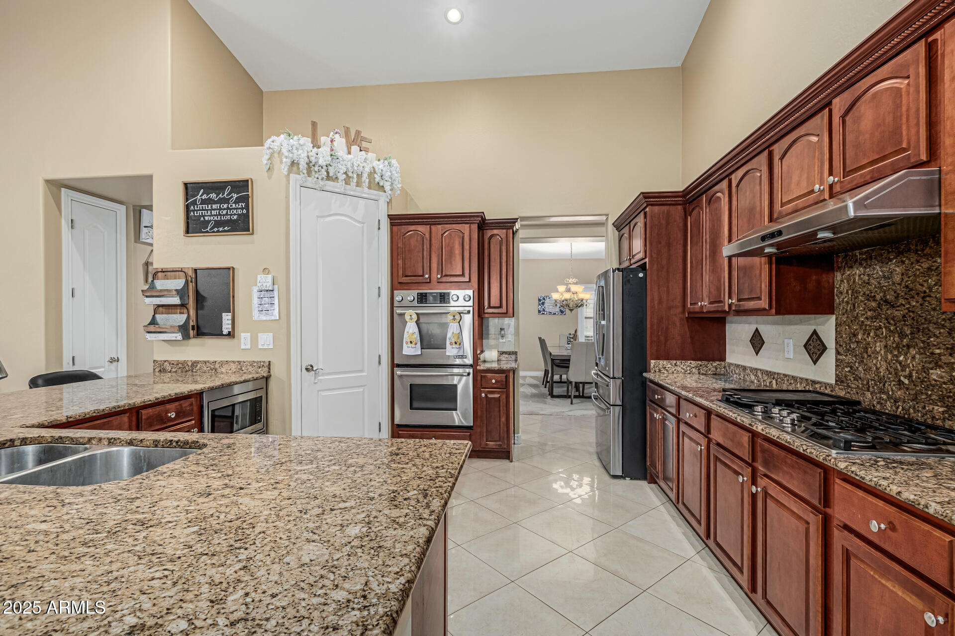 11511 E CHESTNUT Court