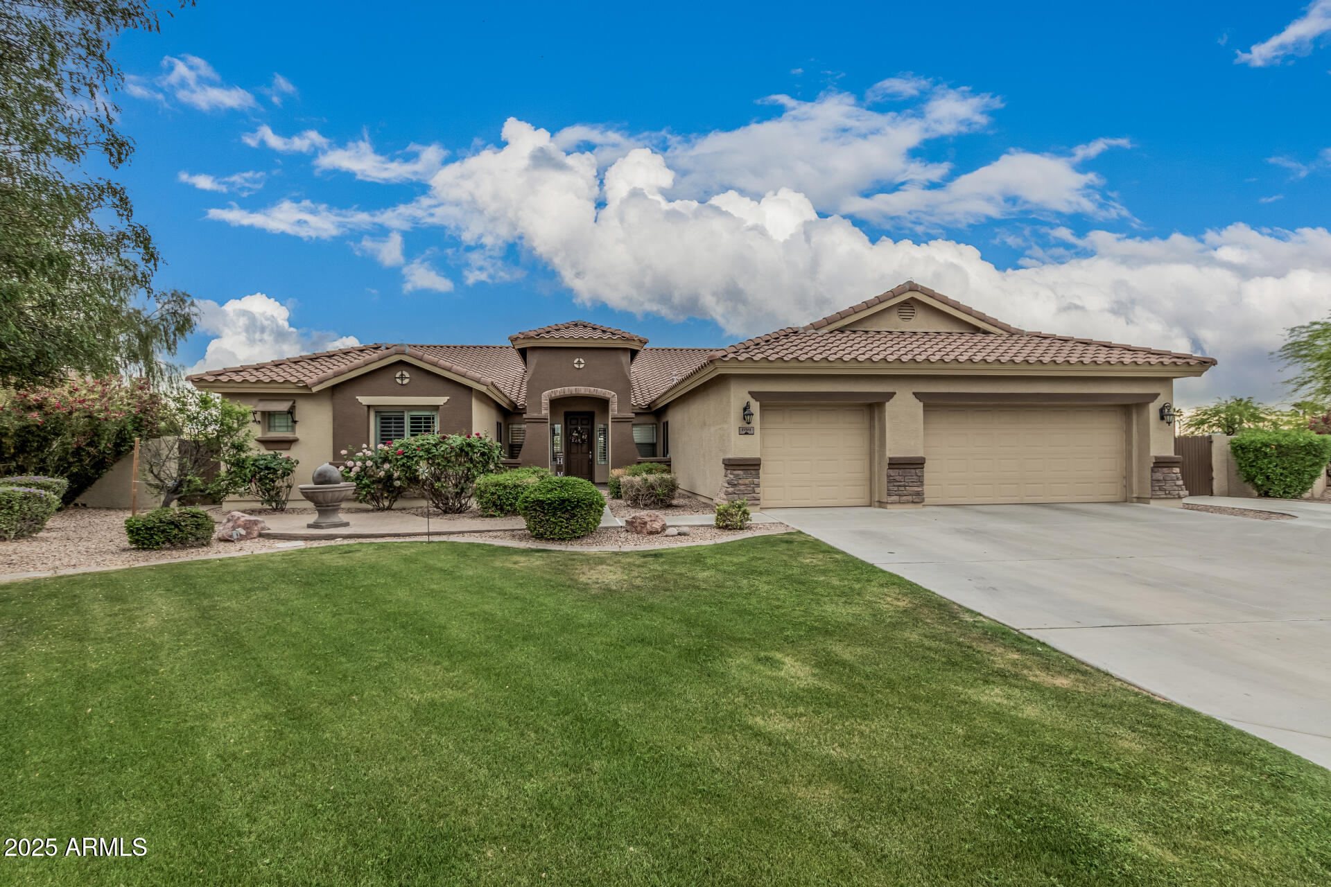 11511 E CHESTNUT Court