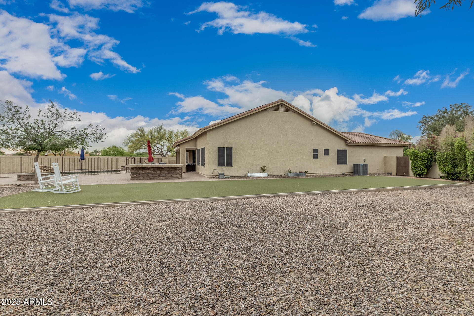 11511 E CHESTNUT Court