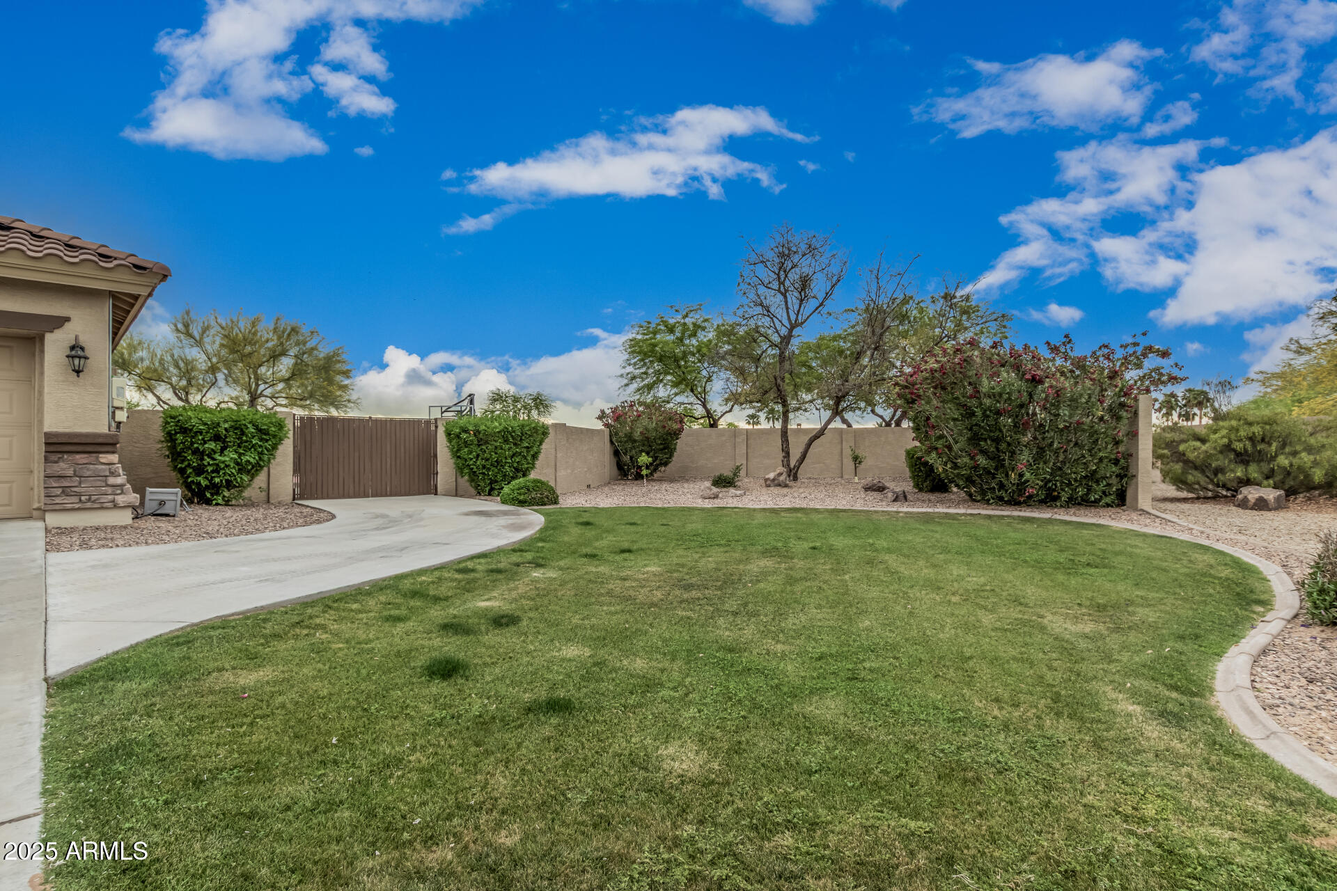11511 E CHESTNUT Court