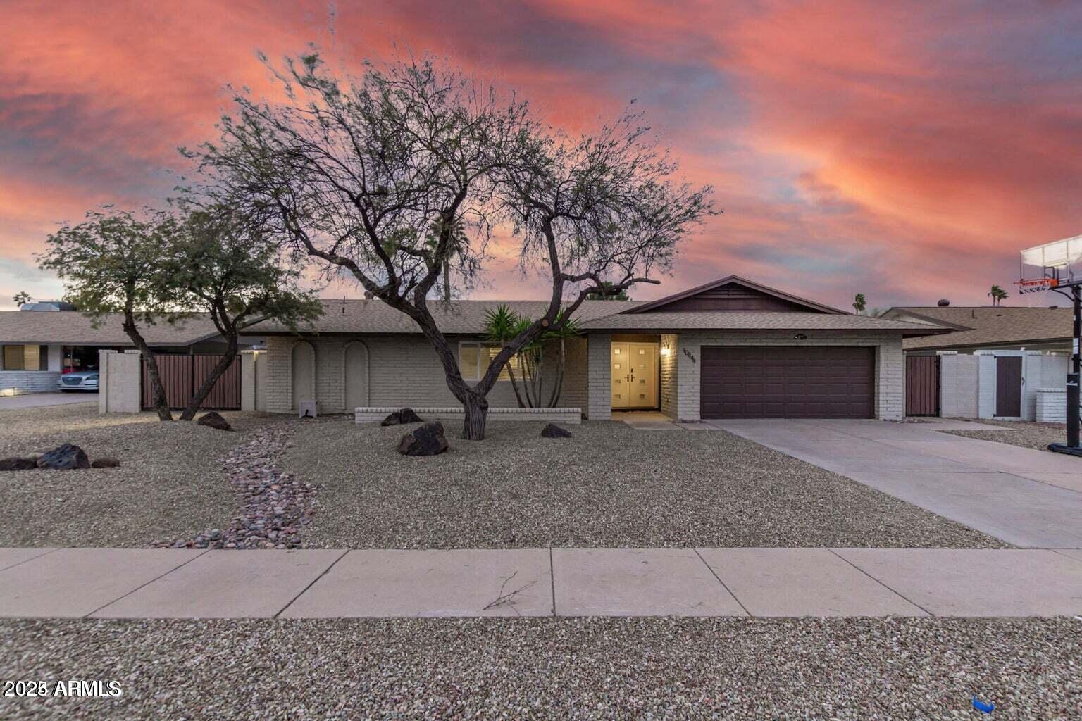 10844 N 37TH Place